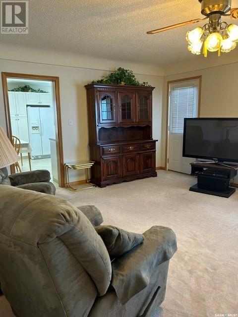 












519 1st STREET W

,
Leader,




Saskatchewan
S0N1H0

