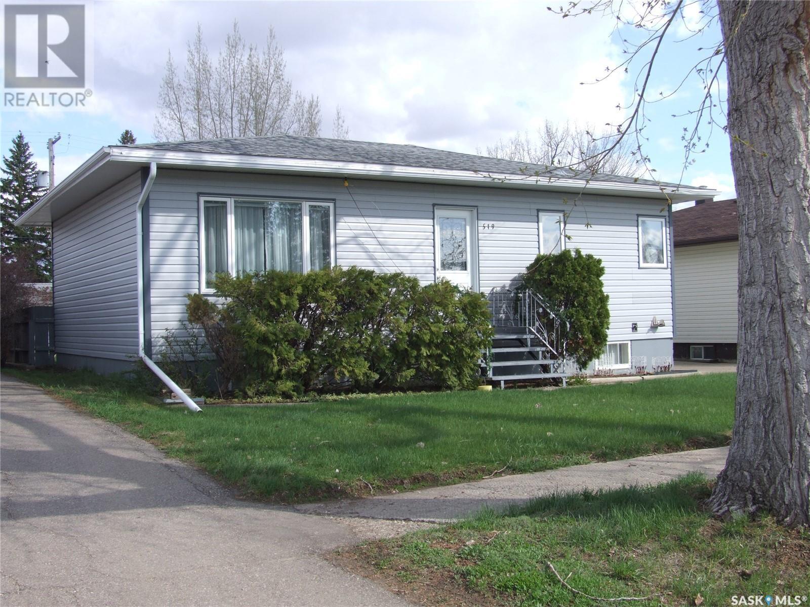 












519 1st STREET W

,
Leader,




Saskatchewan
S0N1H0

