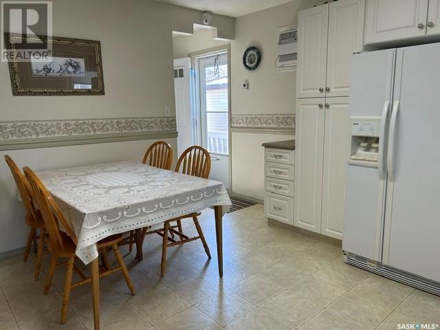 












519 1st STREET W

,
Leader,




Saskatchewan
S0N1H0

