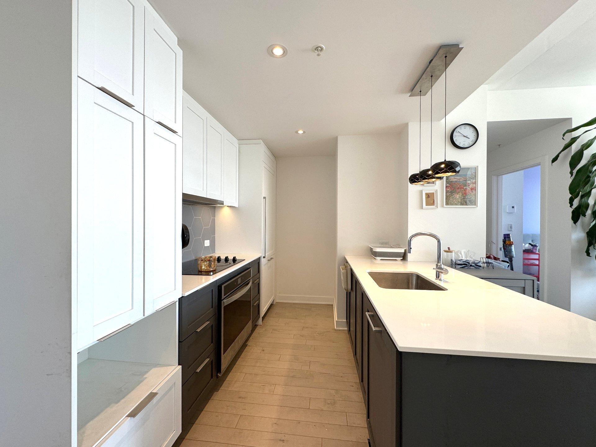









3043


Rue Sherbrooke E.

, 625,
Montréal (Ville-Marie),




QC
H1W0B9

