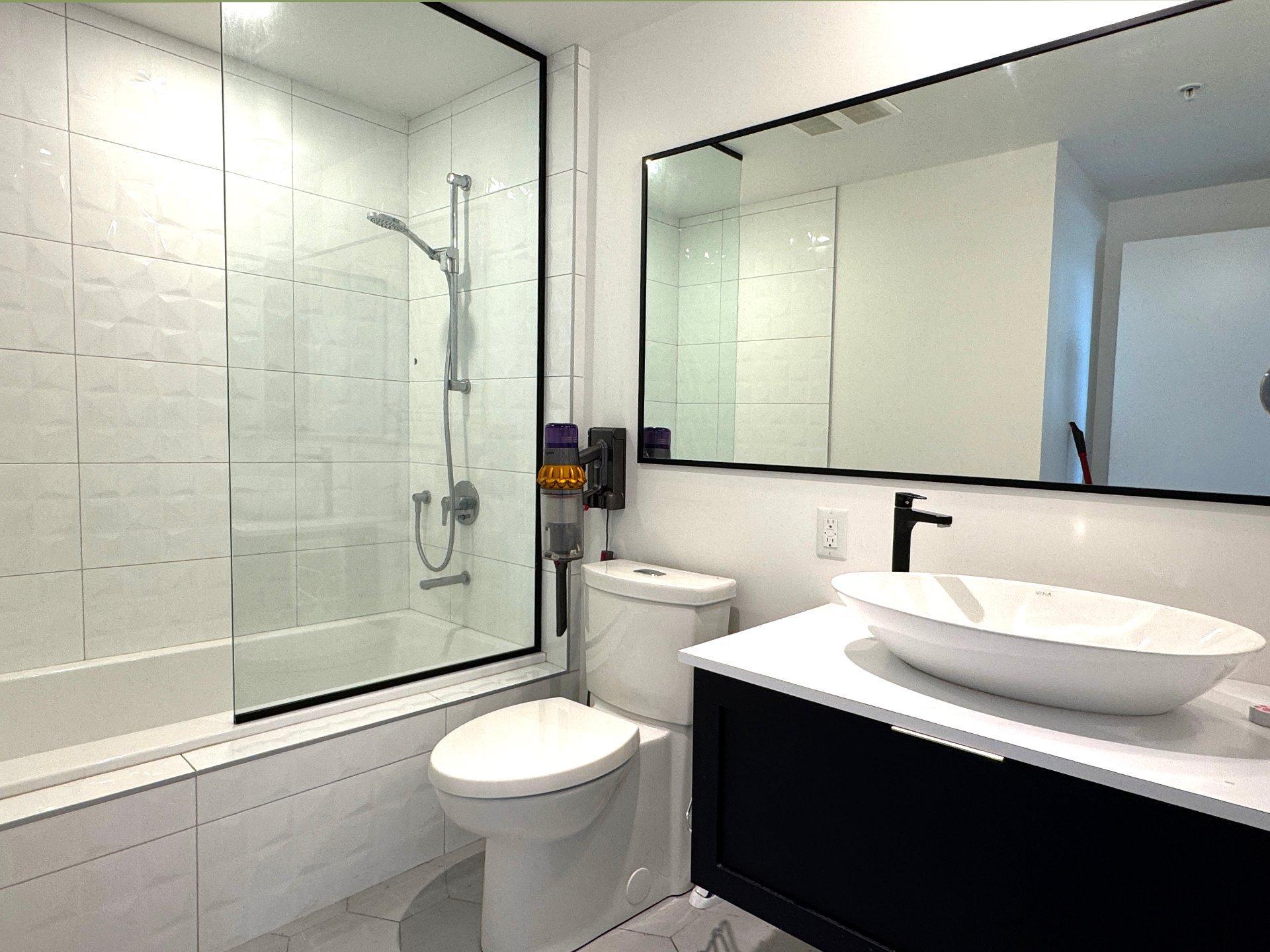 









3043


Rue Sherbrooke E.

, 625,
Montréal (Ville-Marie),




QC
H1W0B9

