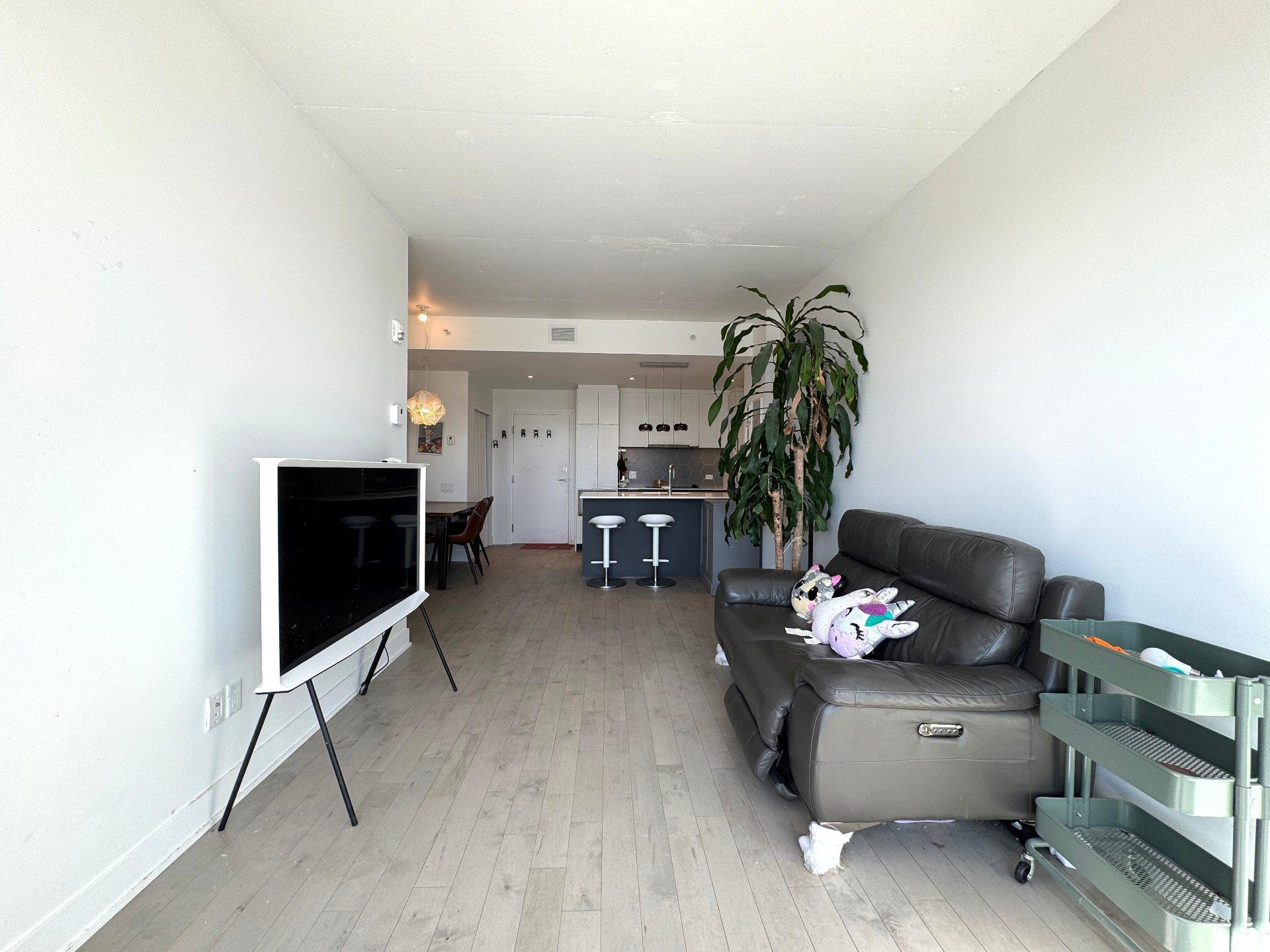 









3043


Rue Sherbrooke E.

, 625,
Montréal (Ville-Marie),




QC
H1W0B9


