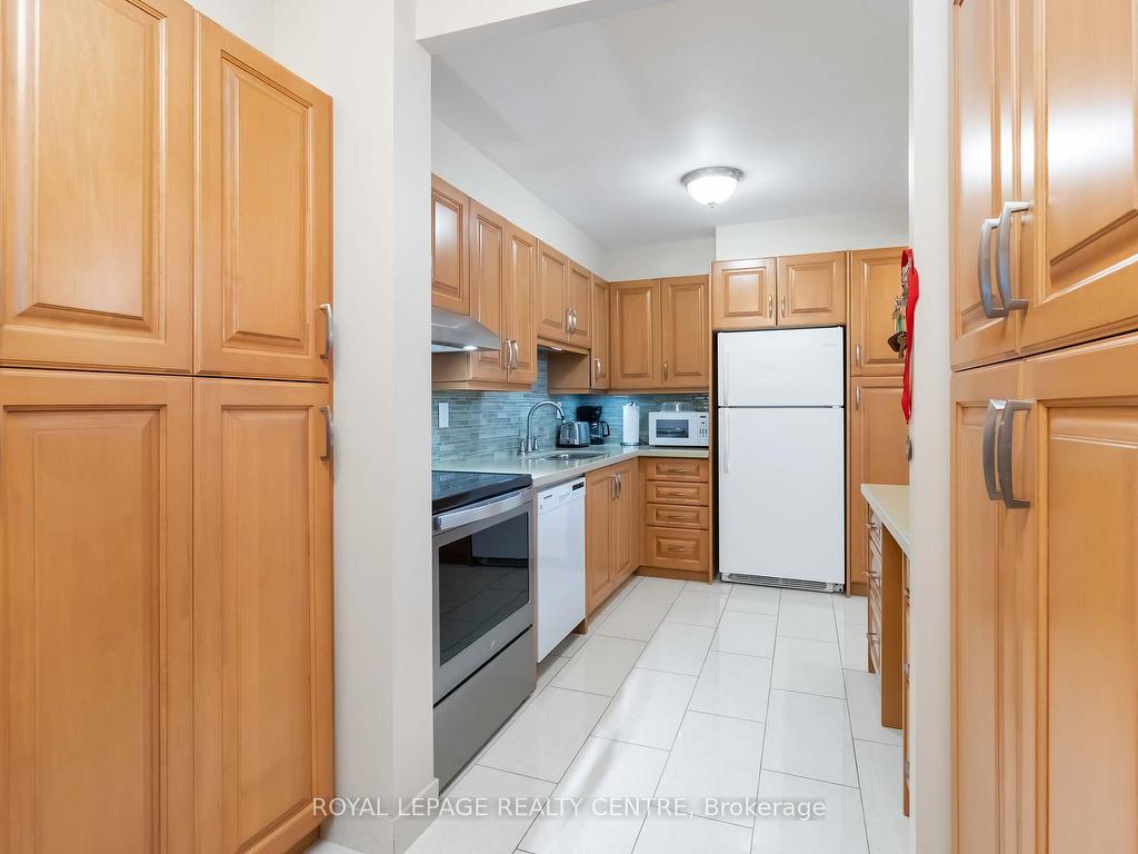









1300


MISSISSAUGA VALLEY

Boulevard, 310,
Mississauga,




ON
L5A 3S8


