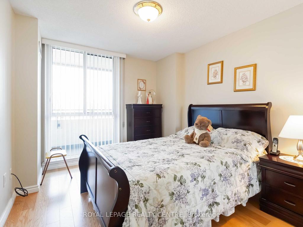 









1300


MISSISSAUGA VALLEY

Boulevard, 310,
Mississauga,




ON
L5A 3S8

