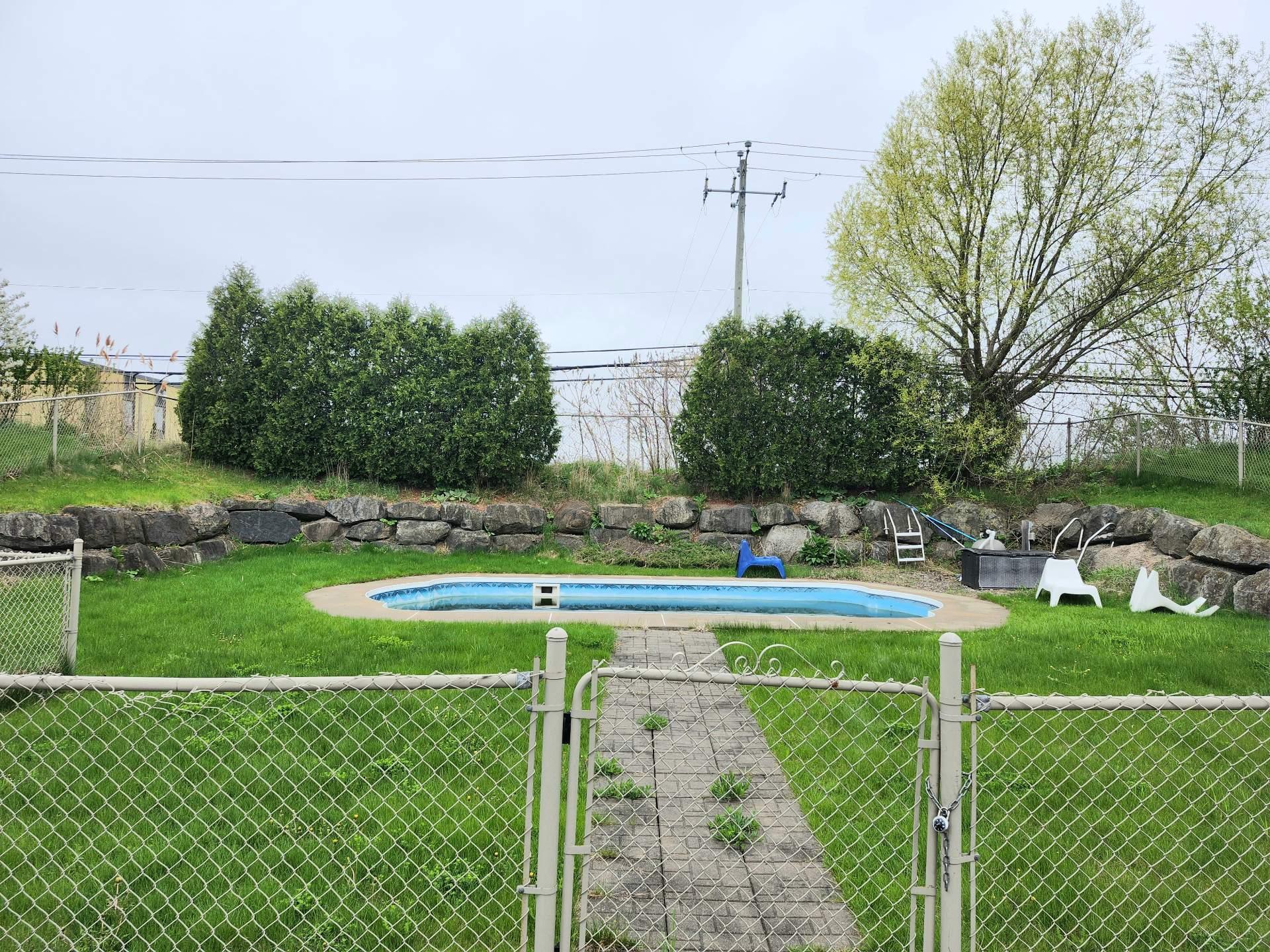 









4224


Boul. Gareau

,
Longueuil (Saint-Hubert),




QC
J3Y0G1

