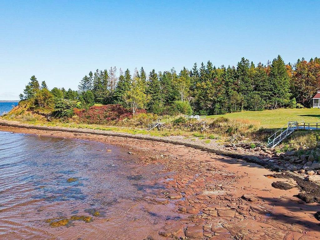












15 Heron's Ghyll Road

,
Panmure Island,




PE
C0A 1R0

