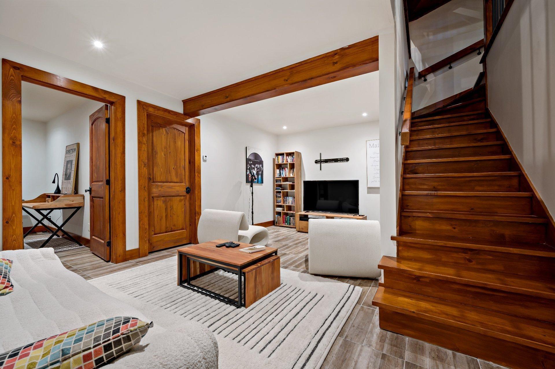 









75


Ch. Marc-Aurèle-Fortin

,
Mont-Tremblant,




QC
J8E3N1

