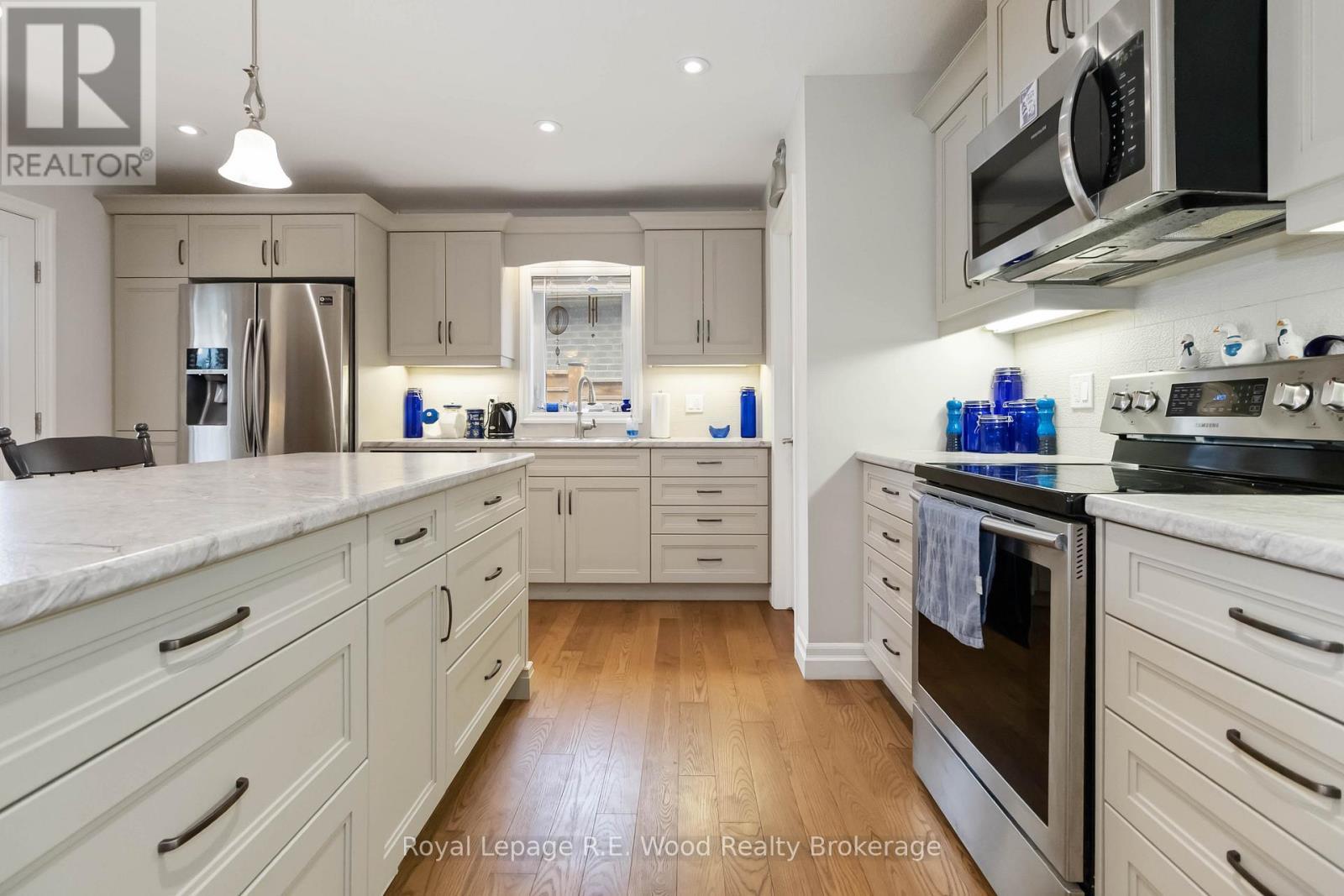 












301 WILSON AVENUE

,
Tillsonburg,




Ontario
N4G0H3

