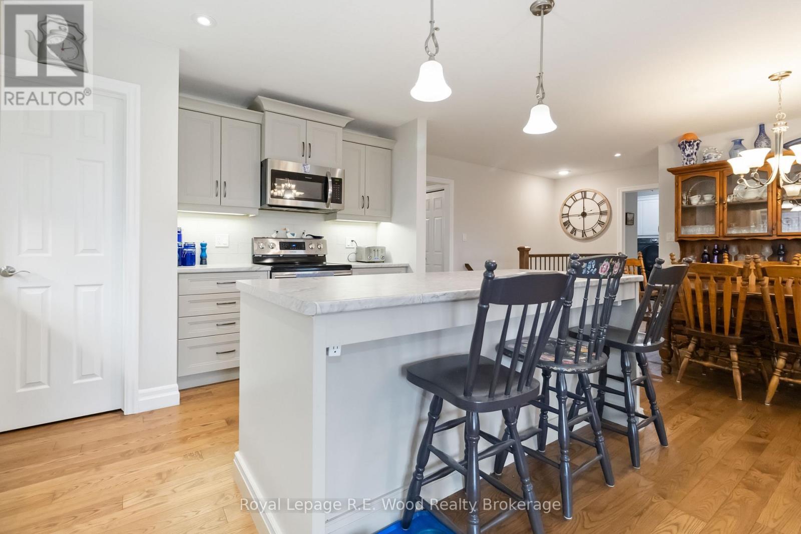 












301 WILSON AVENUE

,
Tillsonburg,




Ontario
N4G0H3

