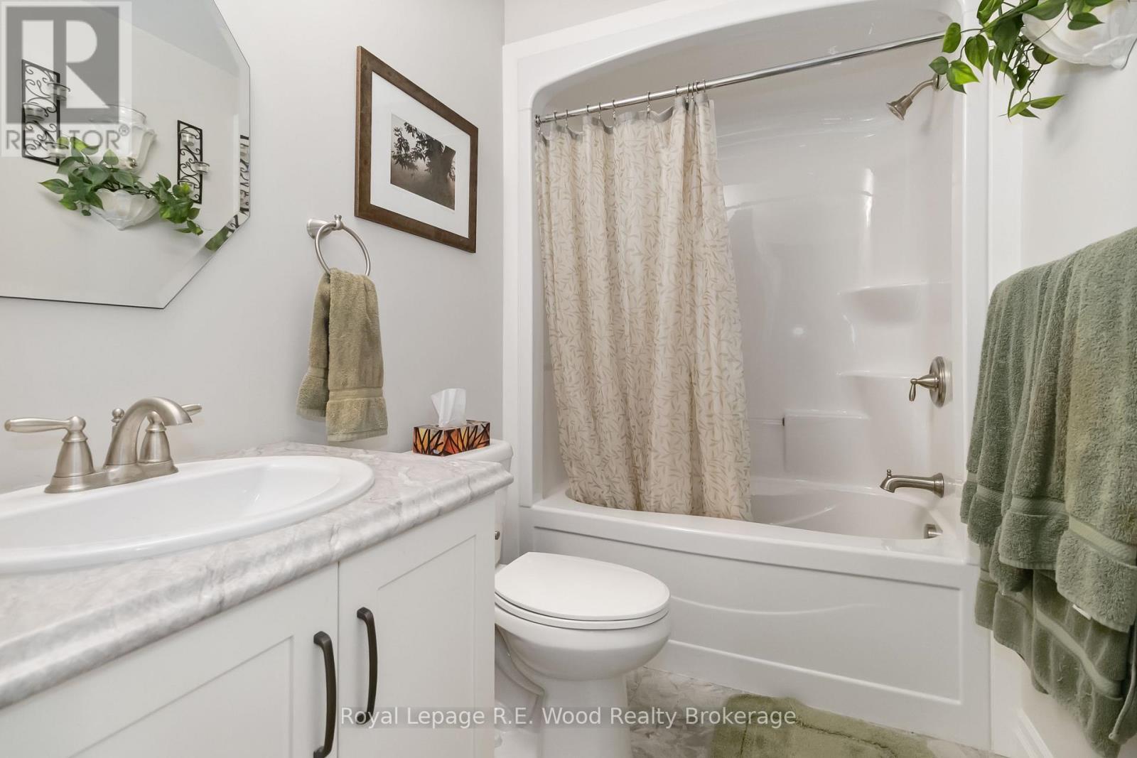 












301 WILSON AVENUE

,
Tillsonburg,




Ontario
N4G0H3

