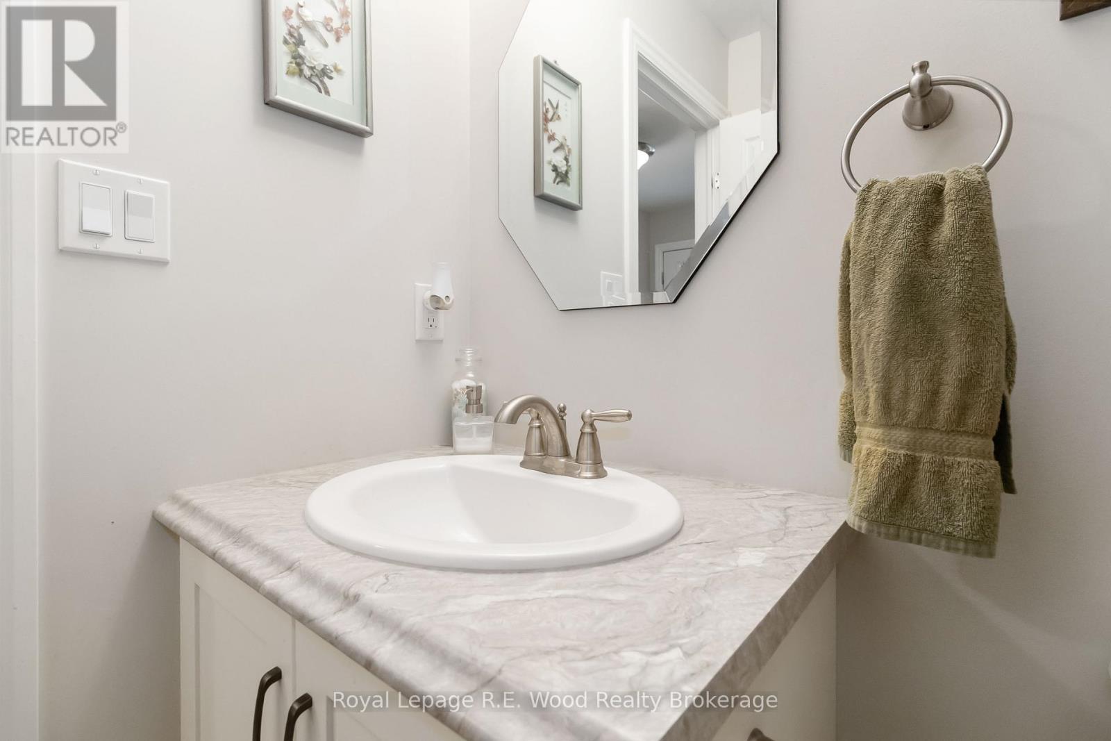 












301 WILSON AVENUE

,
Tillsonburg,




Ontario
N4G0H3

