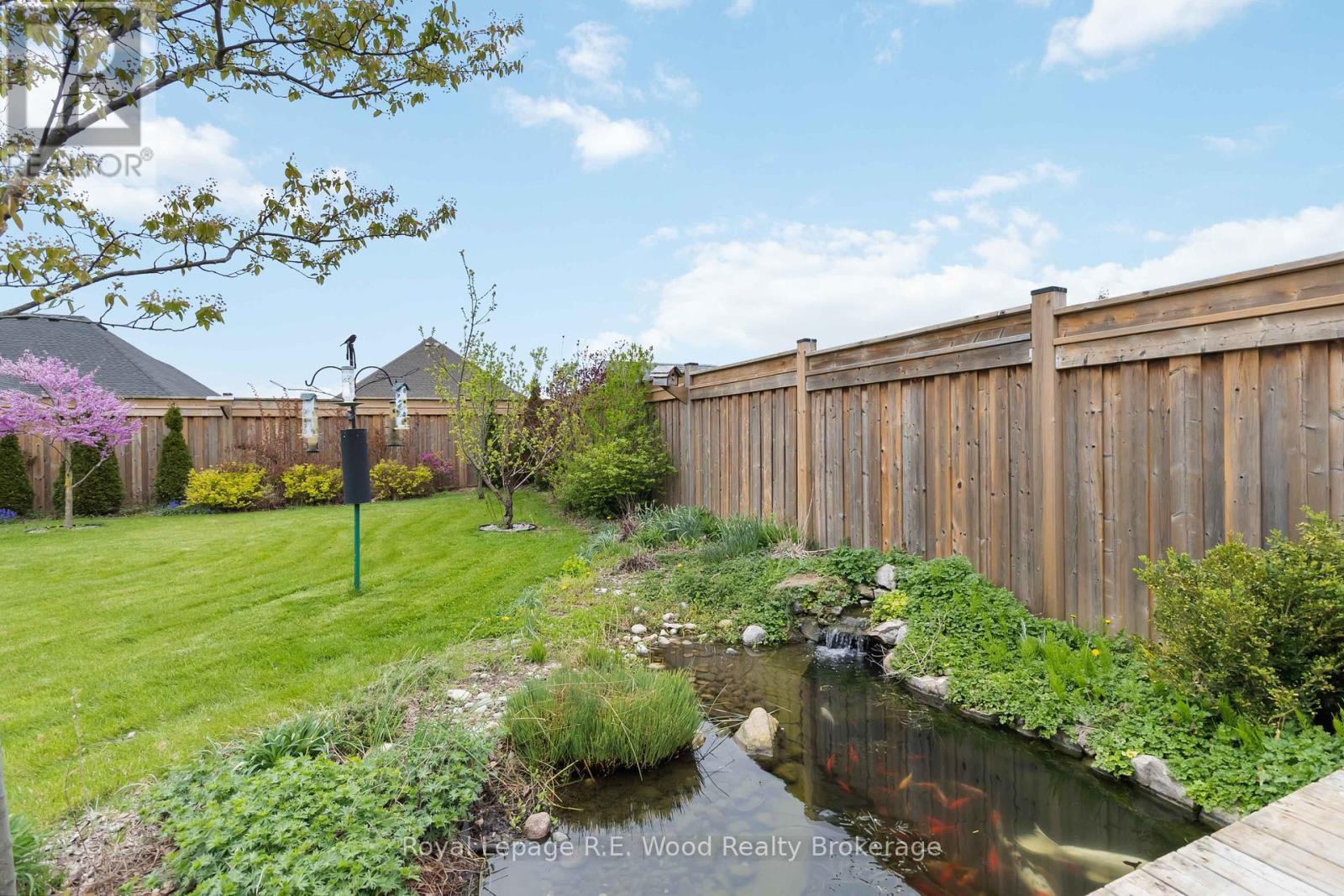 












301 WILSON AVENUE

,
Tillsonburg,




Ontario
N4G0H3

