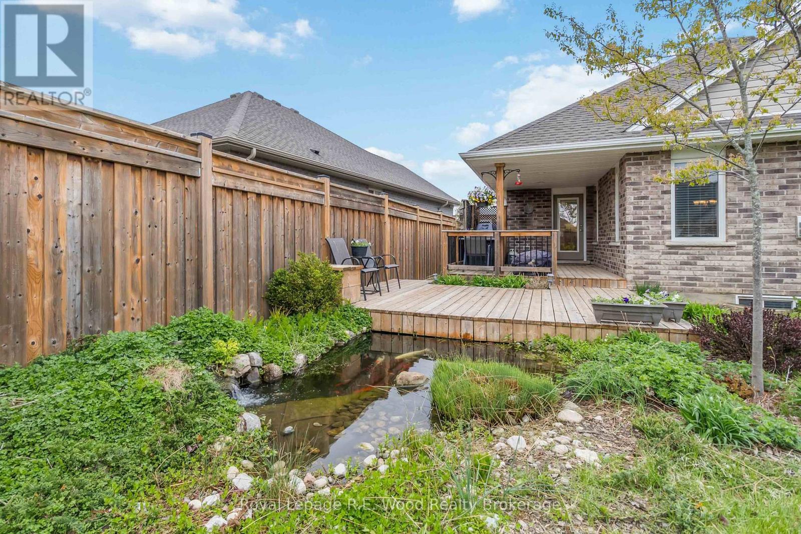 












301 WILSON AVENUE

,
Tillsonburg,




Ontario
N4G0H3

