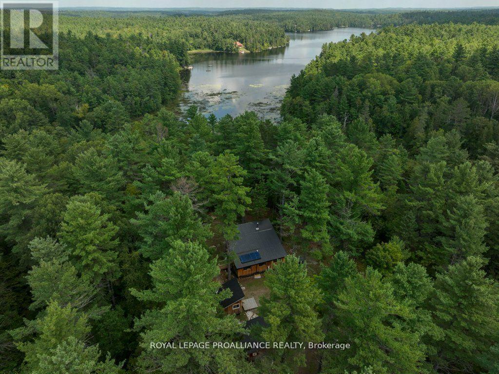 












1812 NORWAY-LAKE LANE

,
North Frontenac (Frontenac North),




Ontario
K0H2M0

