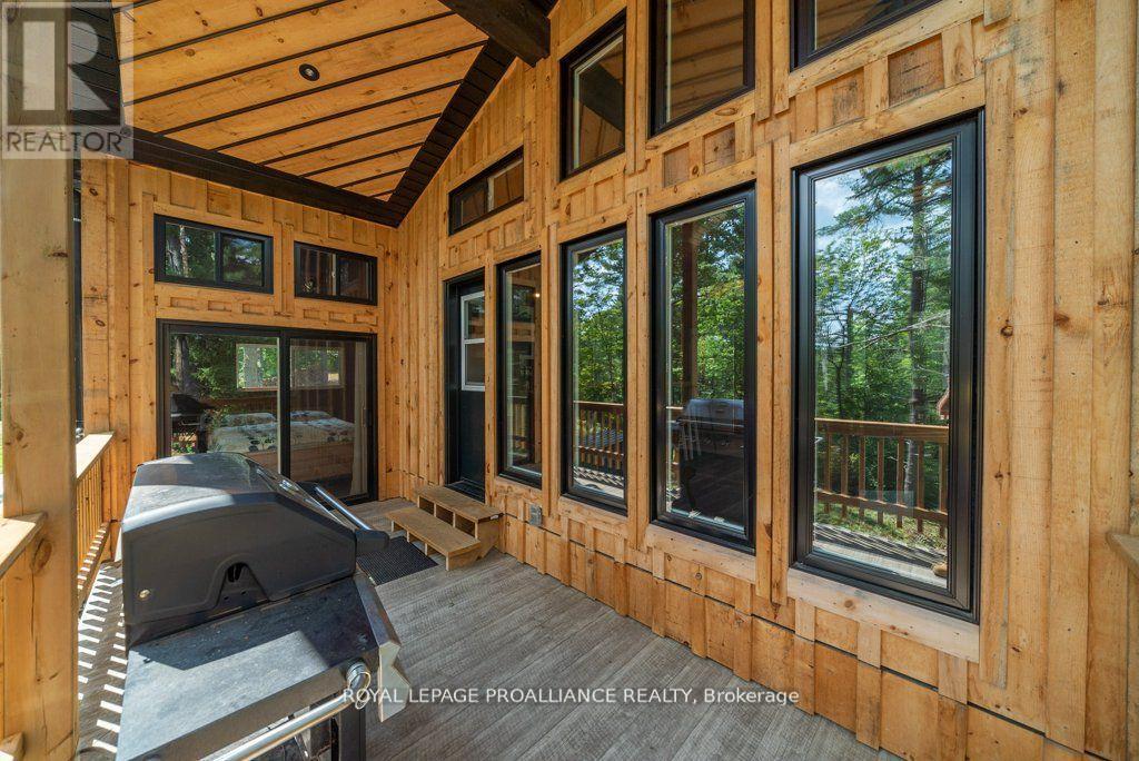 












1812 NORWAY-LAKE LANE

,
North Frontenac (Frontenac North),




Ontario
K0H2M0

