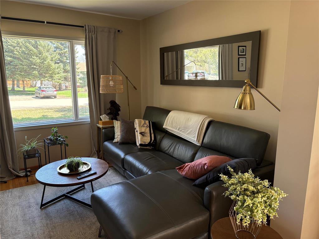 












61 5th Street NE

,
Hamiota,




Manitoba
R0M0T0

