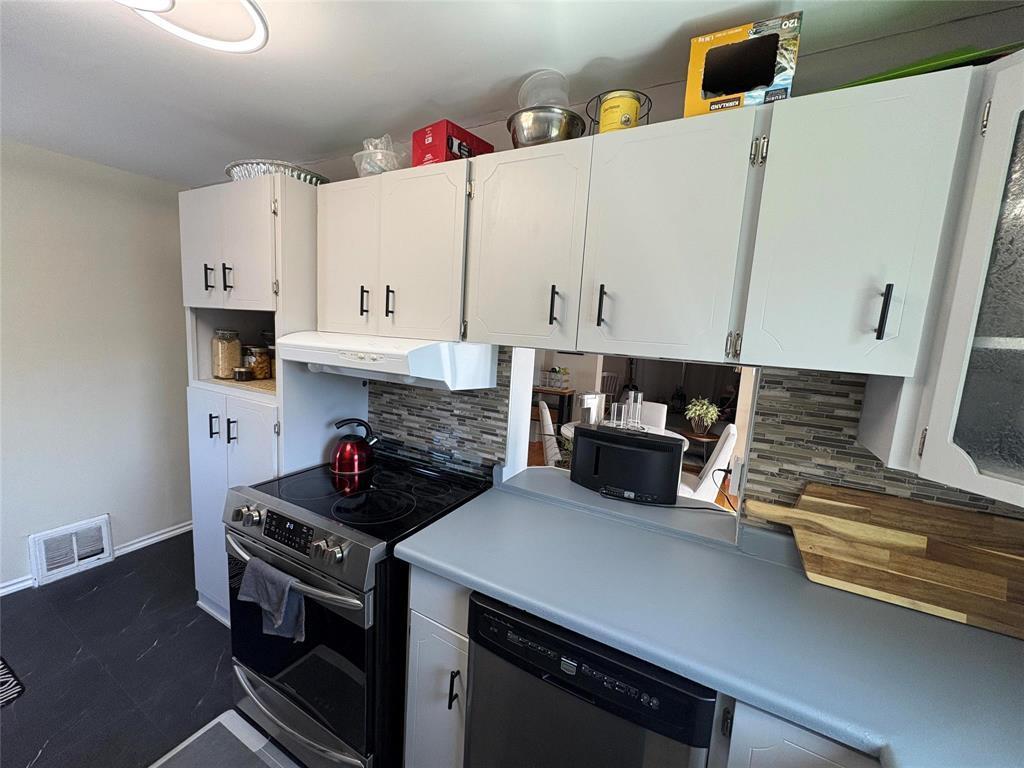 












61 5th Street NE

,
Hamiota,




Manitoba
R0M0T0

