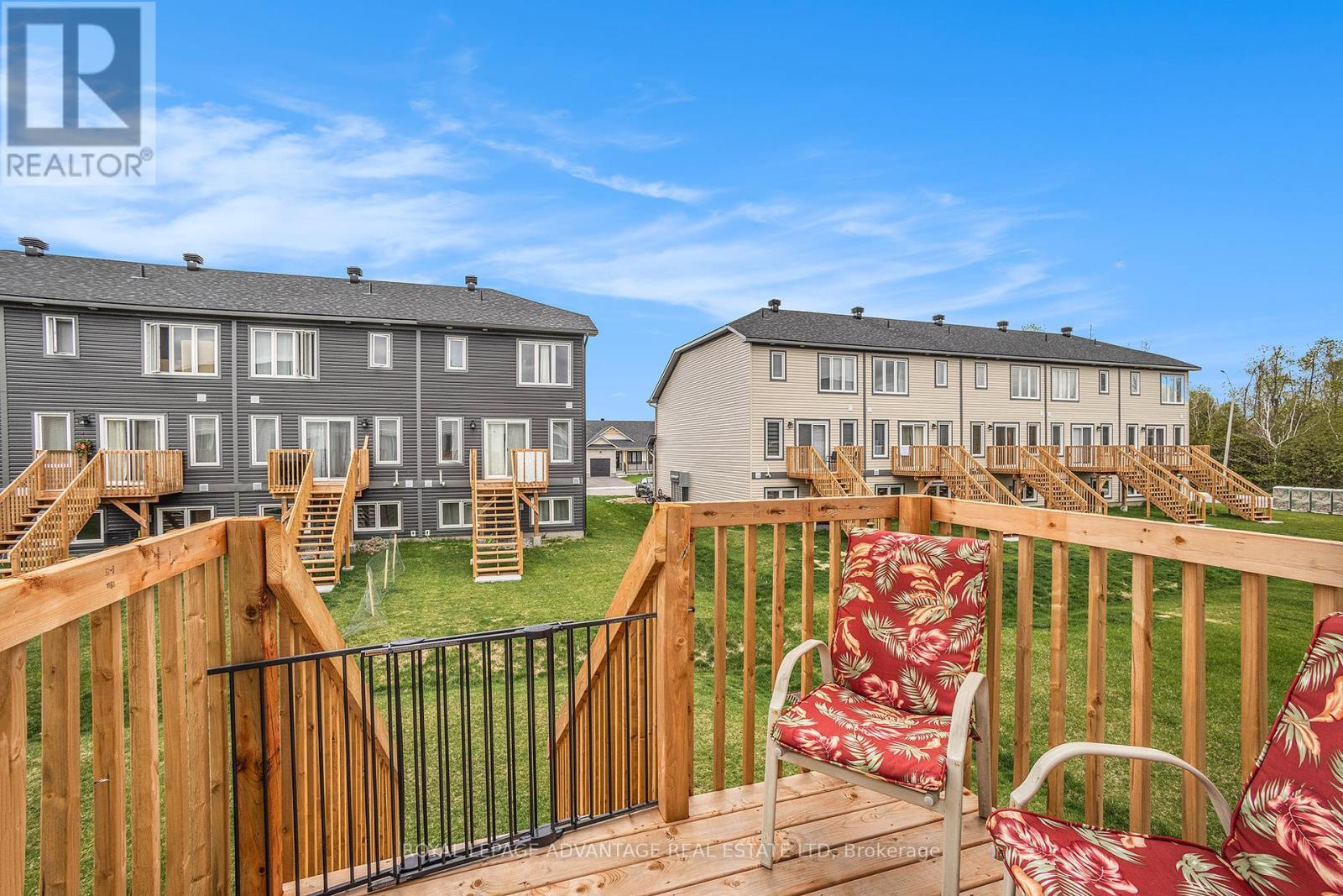 












28 MARGARET GRAHAM TERRACE

,
Smiths Falls,




Ontario
K7A0B9

