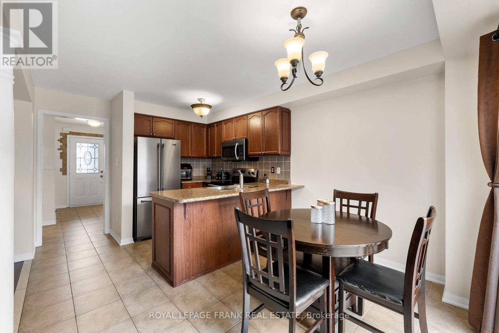 












42 CHILDS COURT

,
Clarington (Bowmanville),




Ontario
L1C5P2


