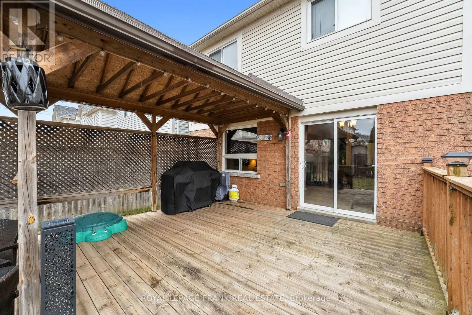 












42 CHILDS COURT

,
Clarington (Bowmanville),




Ontario
L1C5P2

