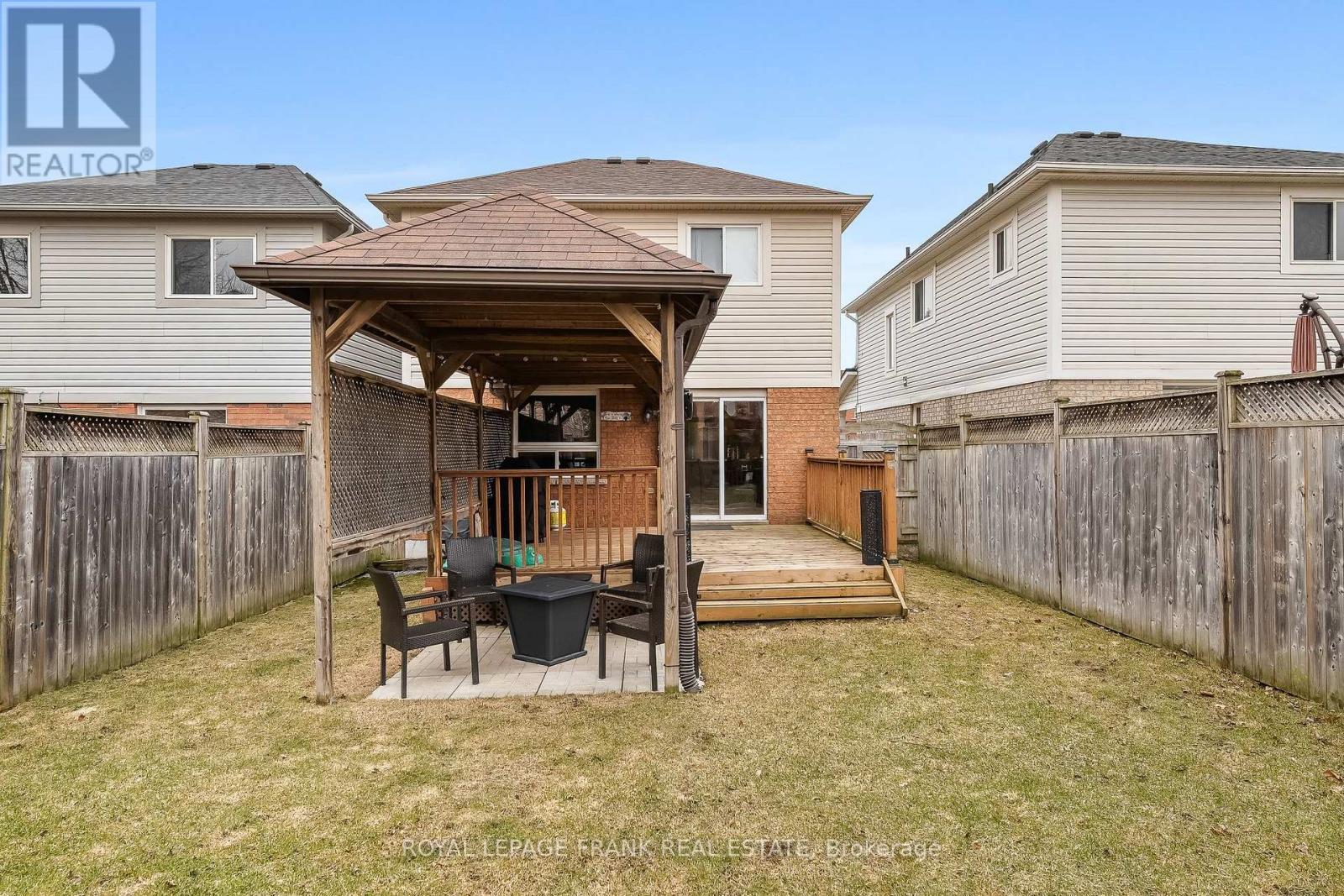 












42 CHILDS COURT

,
Clarington (Bowmanville),




Ontario
L1C5P2

