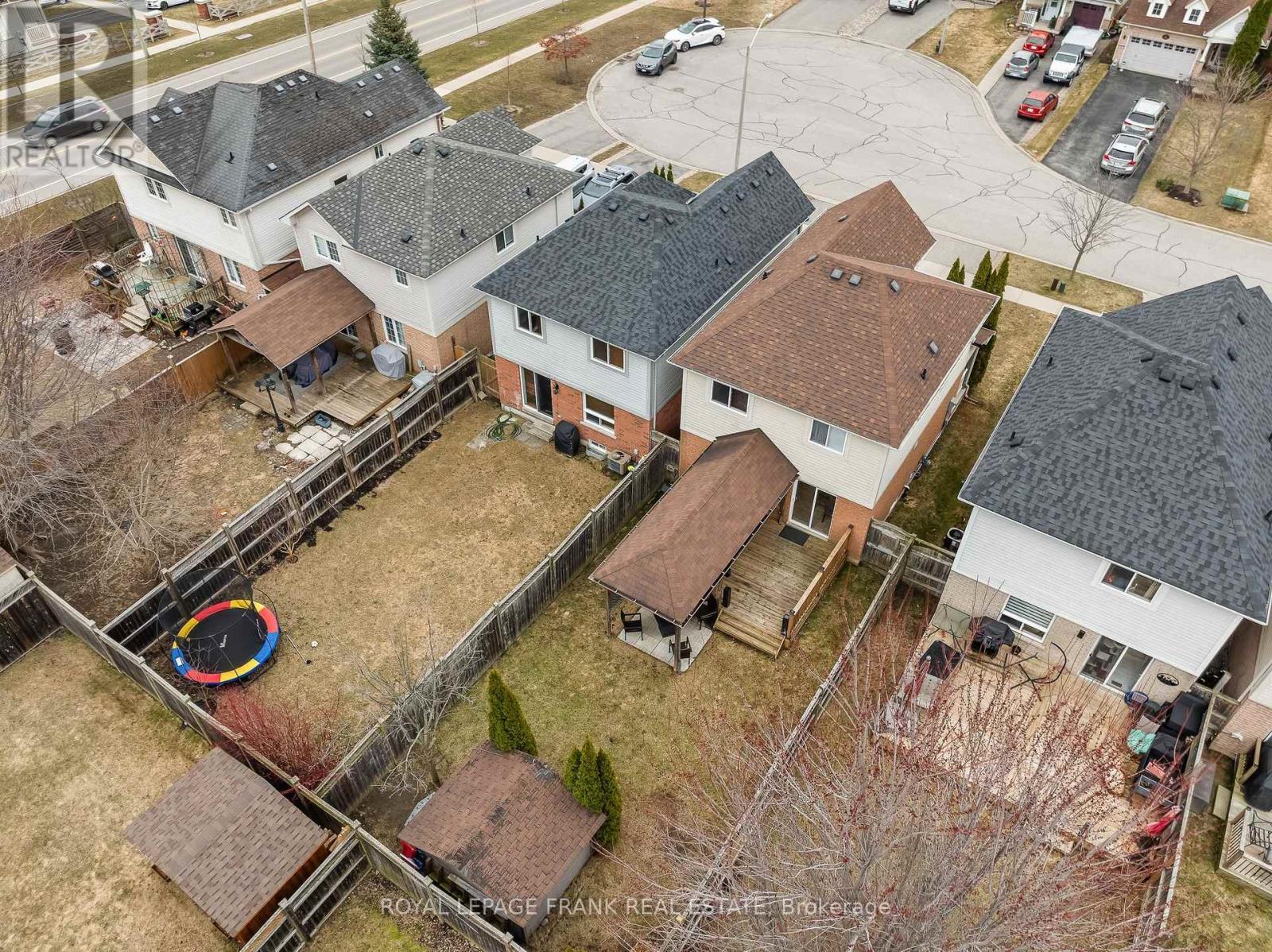 












42 CHILDS COURT

,
Clarington (Bowmanville),




Ontario
L1C5P2

