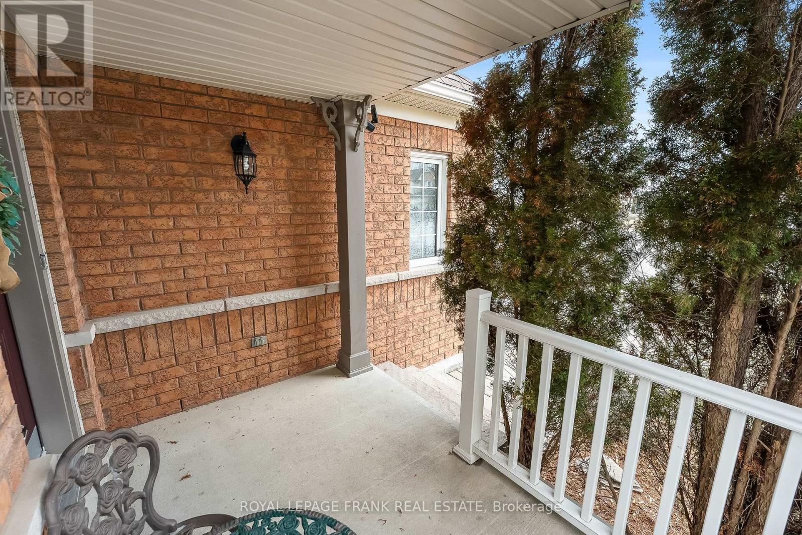 












42 CHILDS COURT

,
Clarington (Bowmanville),




Ontario
L1C5P2

