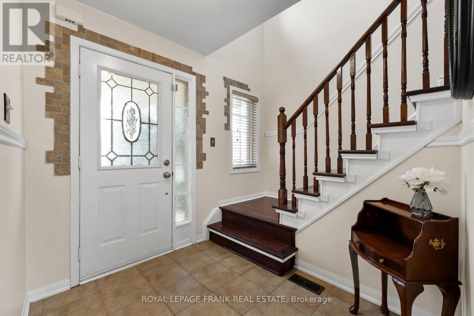 












42 CHILDS COURT

,
Clarington (Bowmanville),




Ontario
L1C5P2

