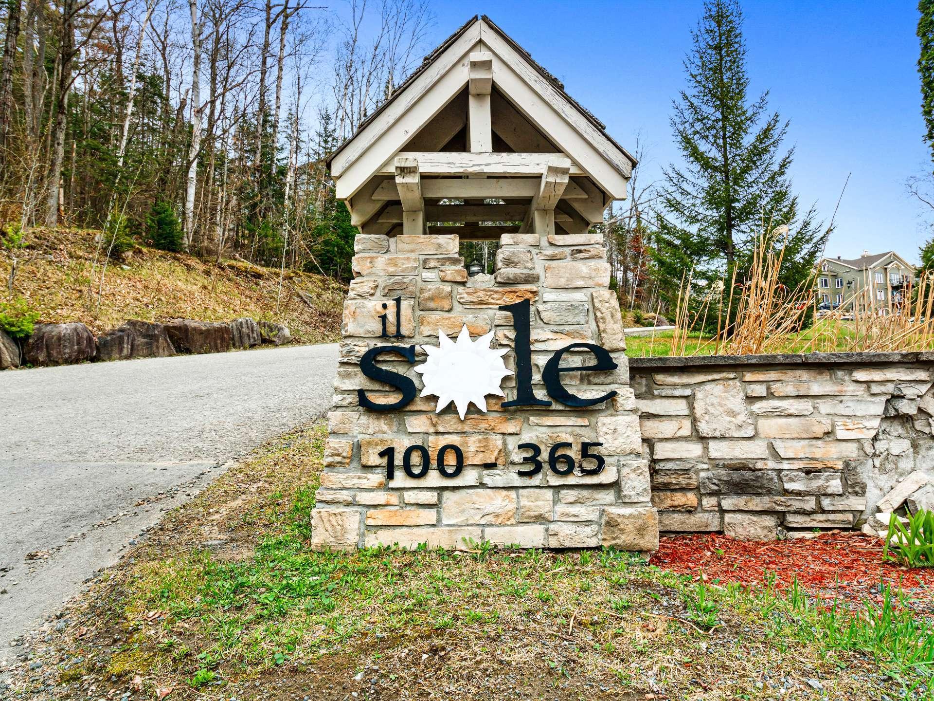 









362


Ch. Valanza

,
Piedmont,




QC
J0R1K0

