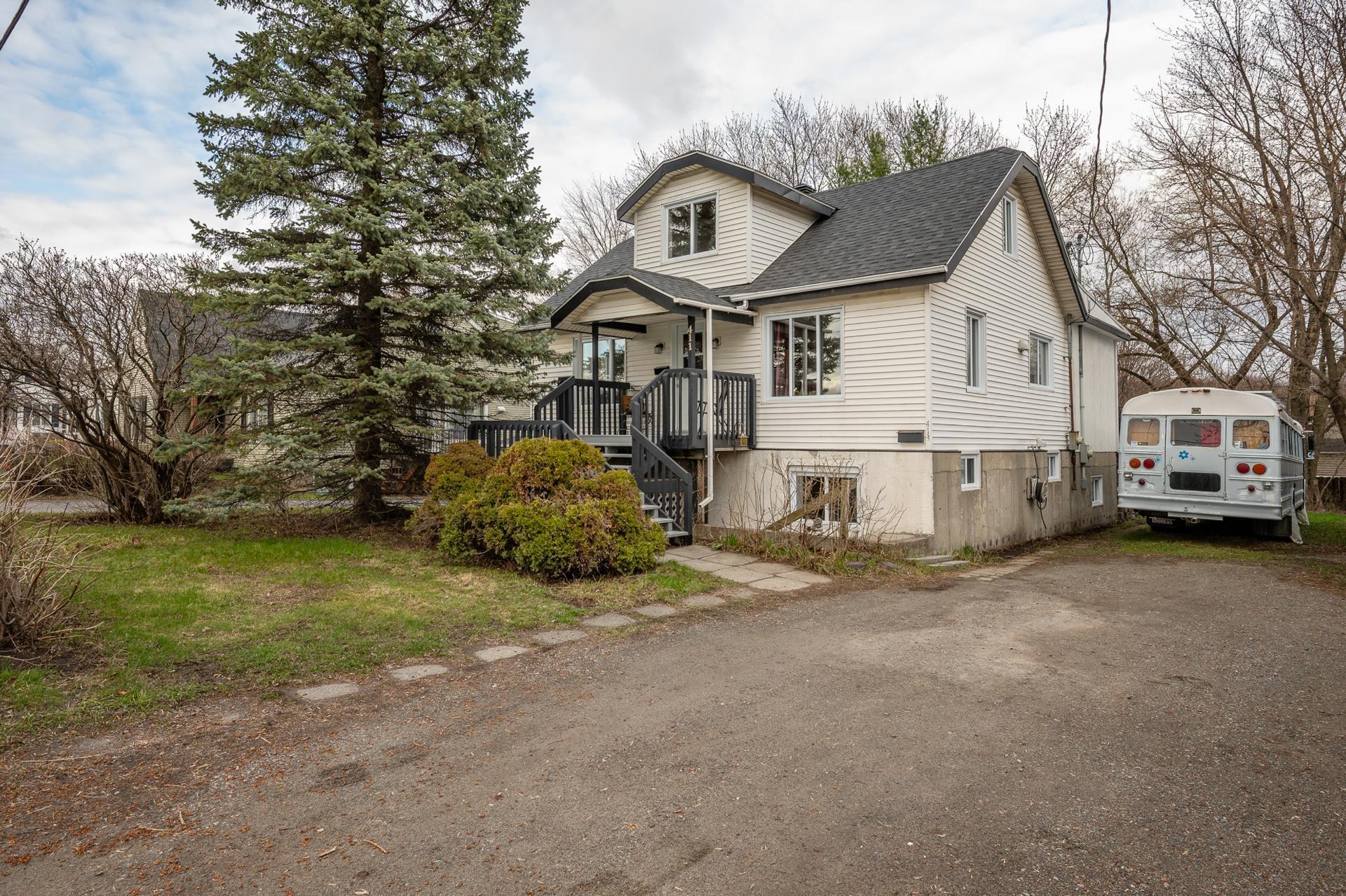 









411


Rue Dufferin

,
Granby,




QC
J2G4Y3

