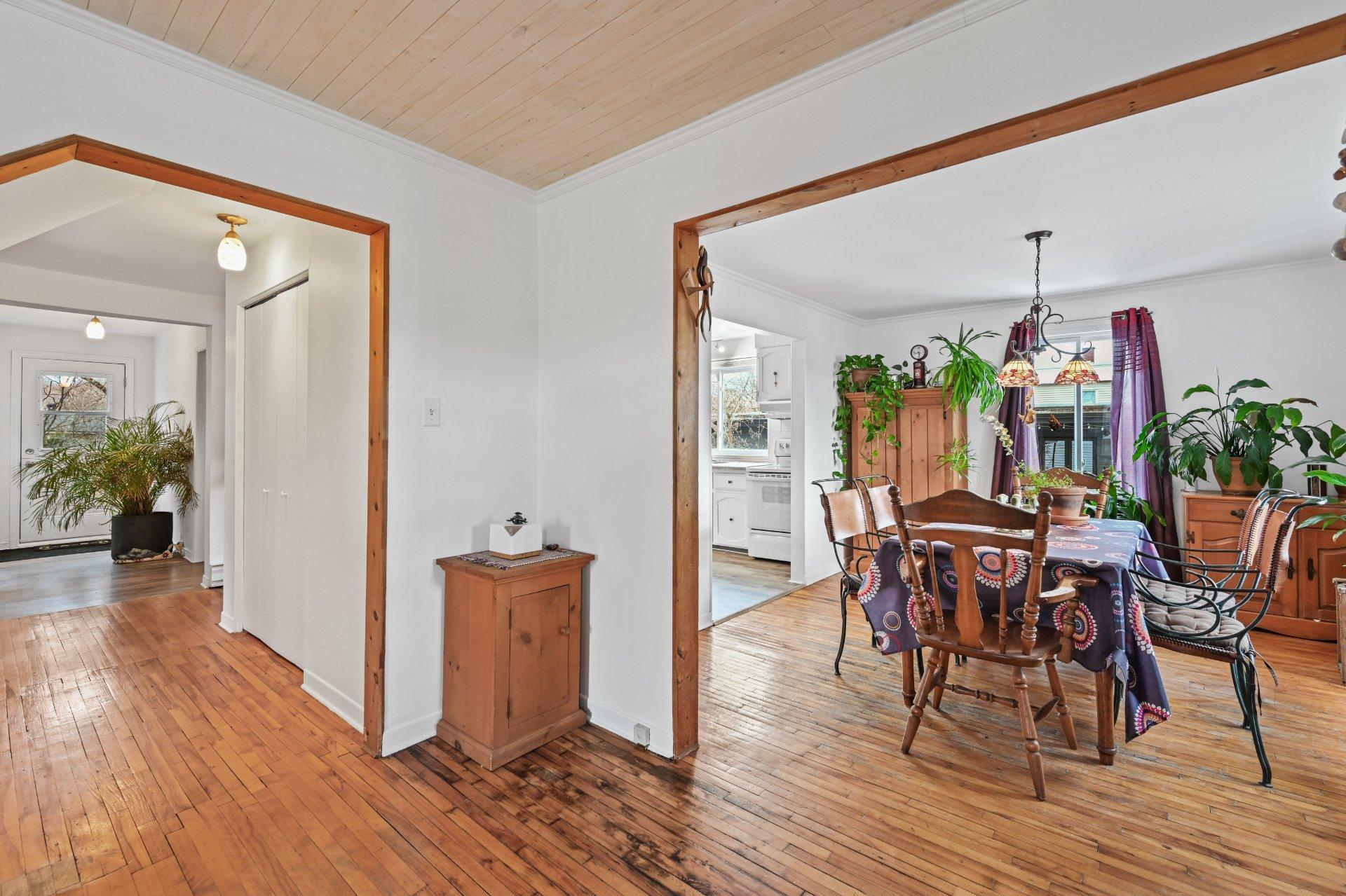 









411


Rue Dufferin

,
Granby,




QC
J2G4Y3


