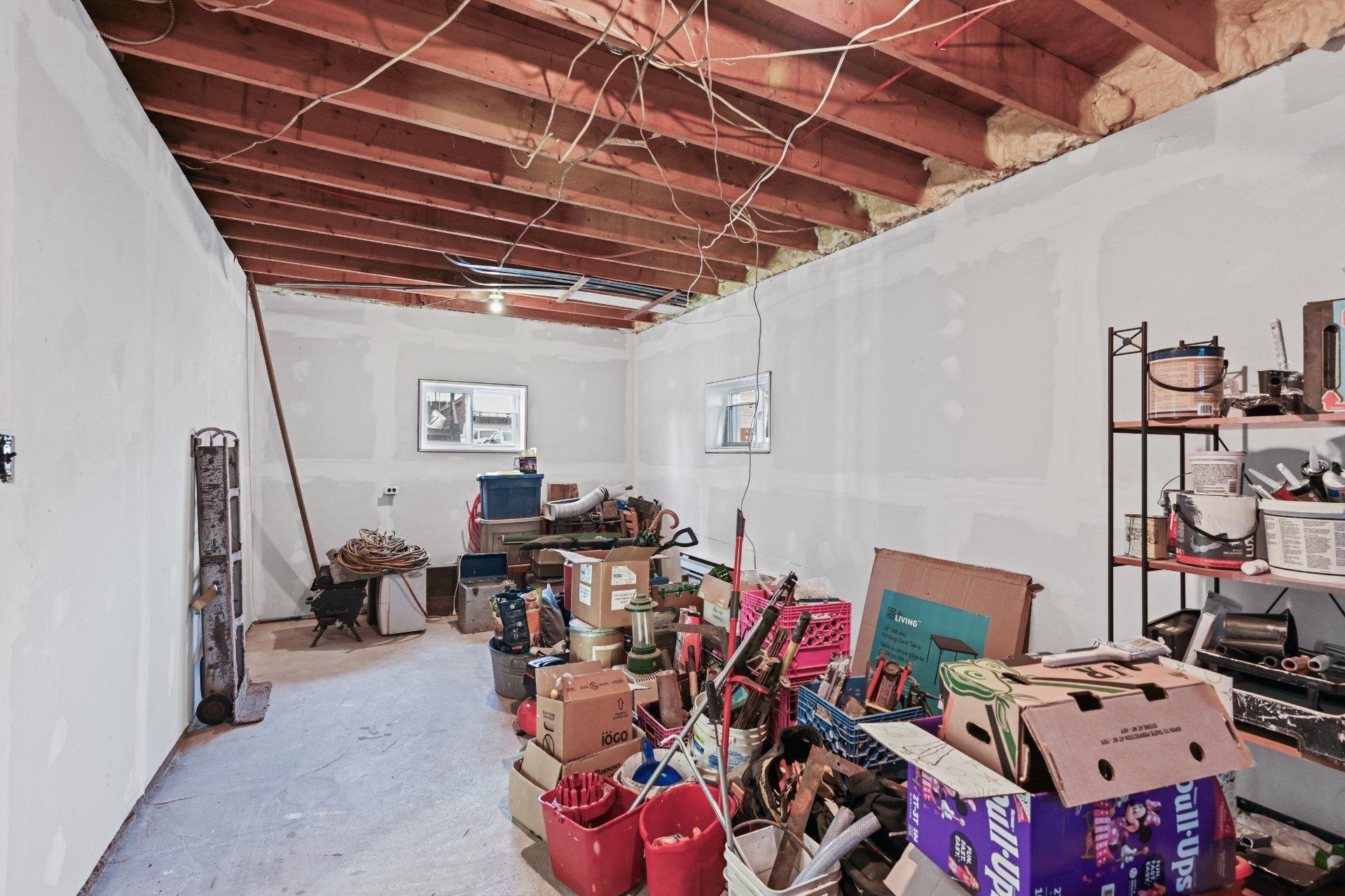 









411


Rue Dufferin

,
Granby,




QC
J2G4Y3

