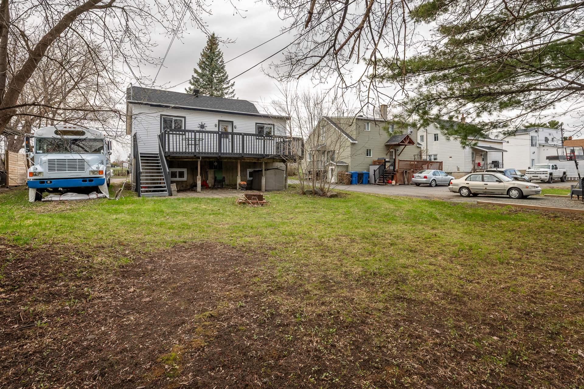 









411


Rue Dufferin

,
Granby,




QC
J2G4Y3

