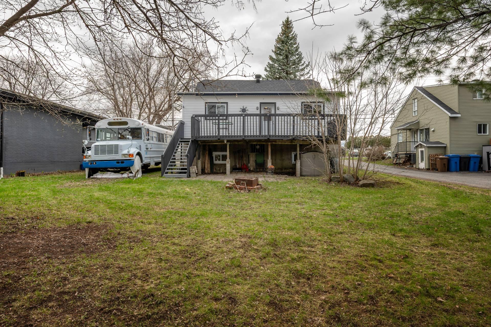 









411


Rue Dufferin

,
Granby,




QC
J2G4Y3

