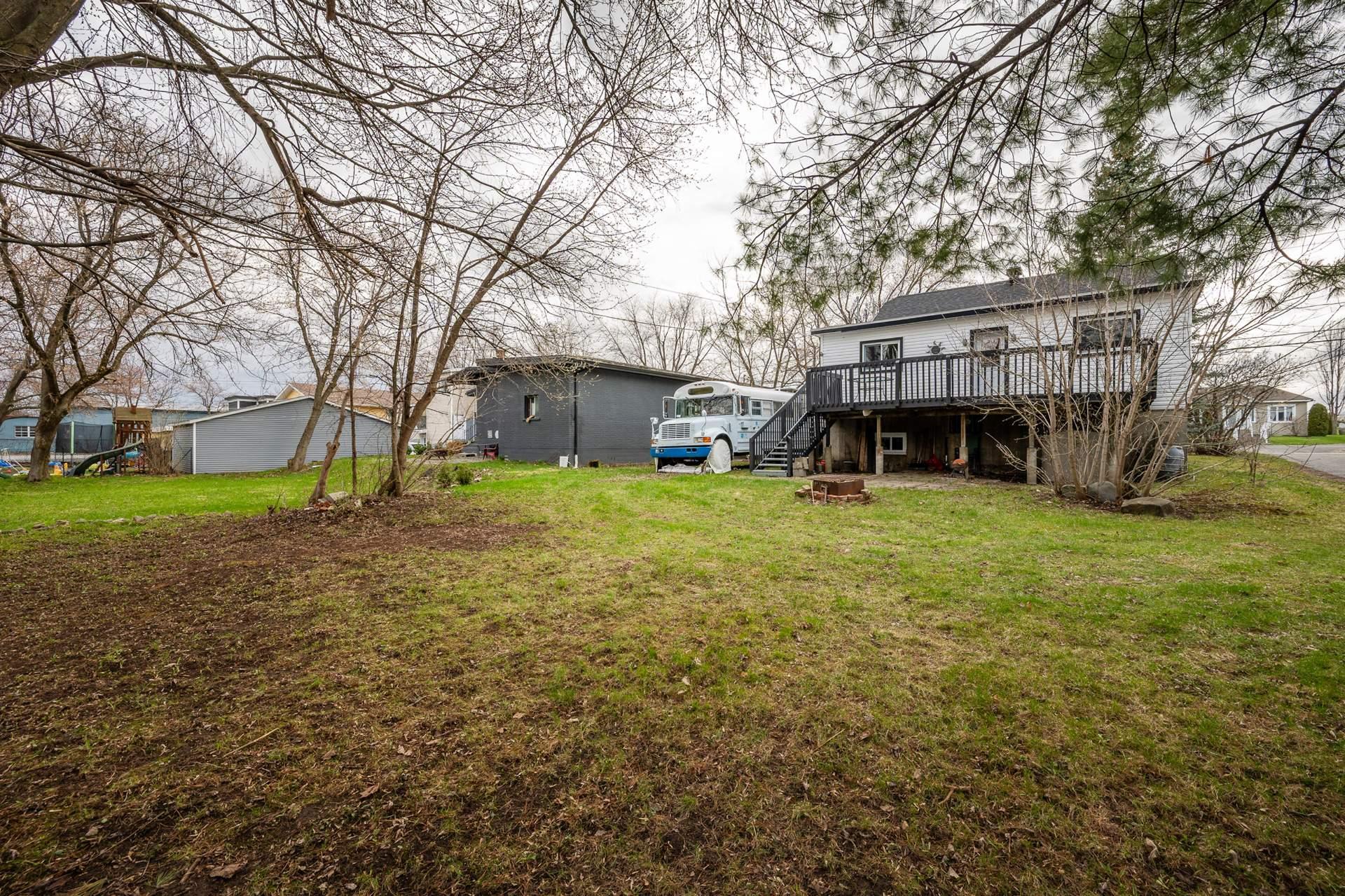 









411


Rue Dufferin

,
Granby,




QC
J2G4Y3


