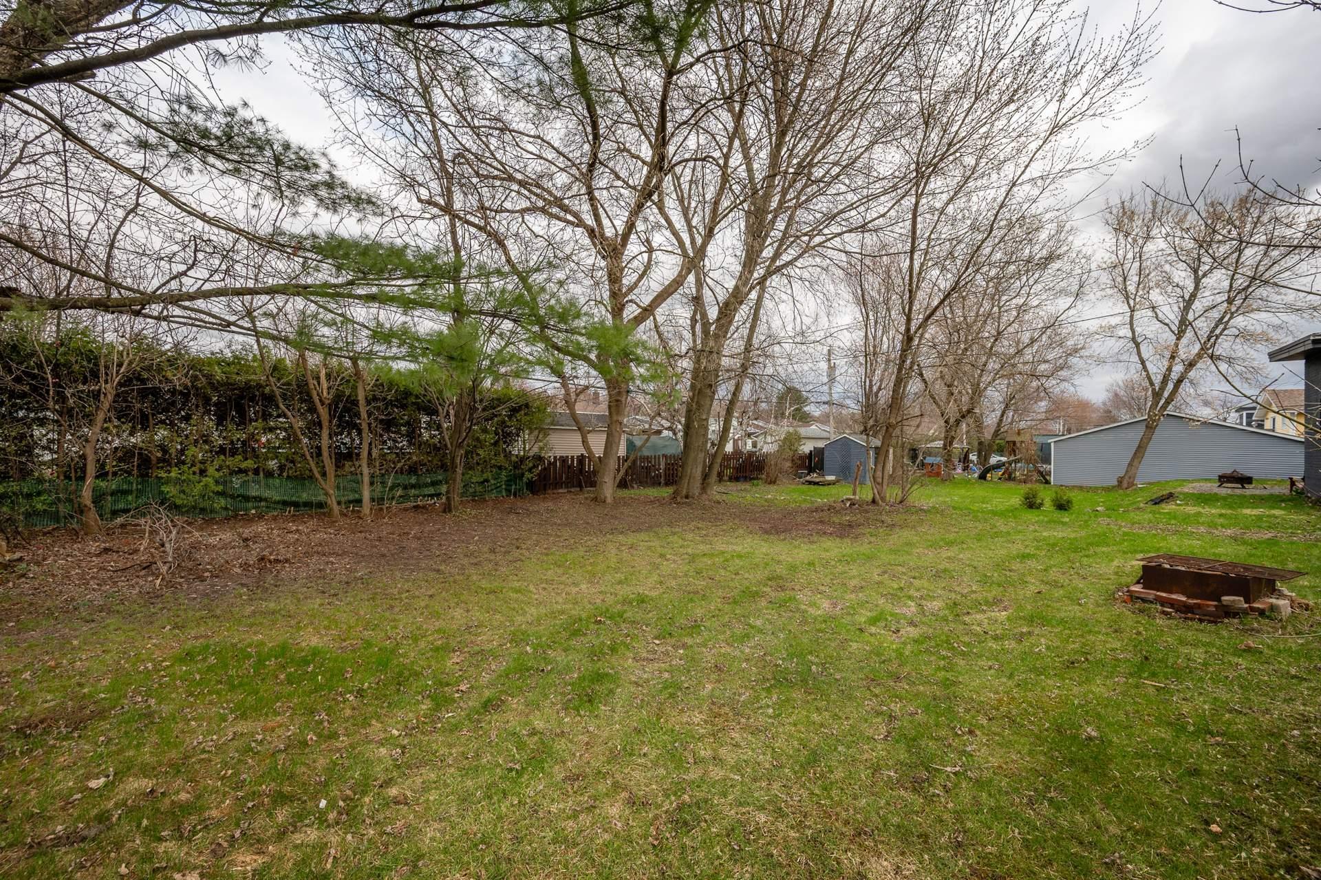 









411


Rue Dufferin

,
Granby,




QC
J2G4Y3

