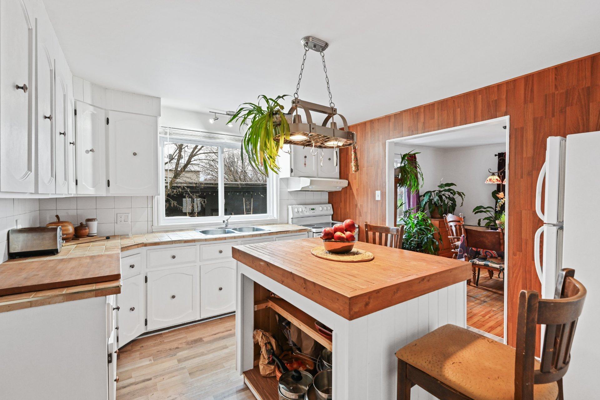 









411


Rue Dufferin

,
Granby,




QC
J2G4Y3

