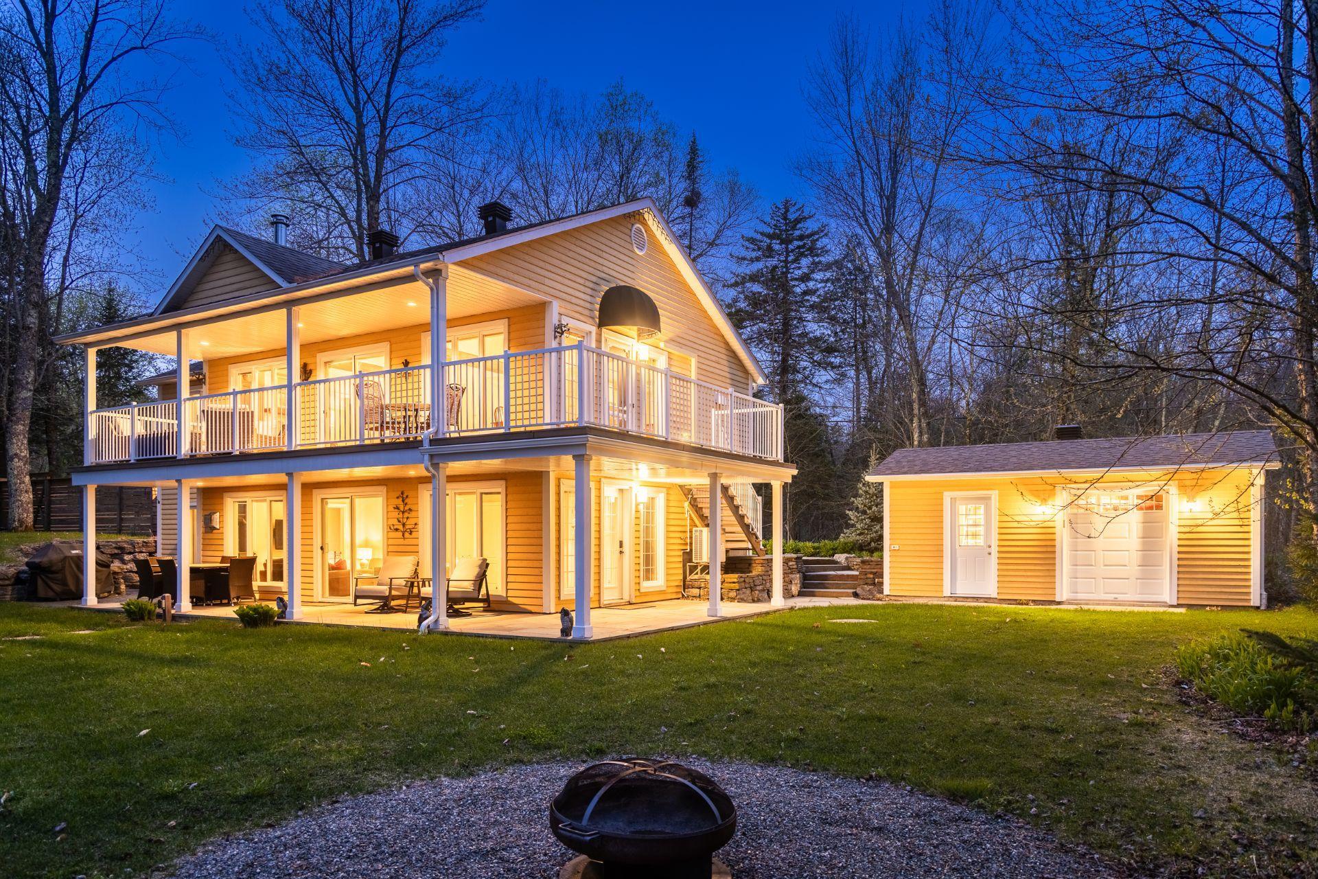 









68


Ch. de la Baie-Rock Island

,
Lac-Brome,




QC
J0E1R0


