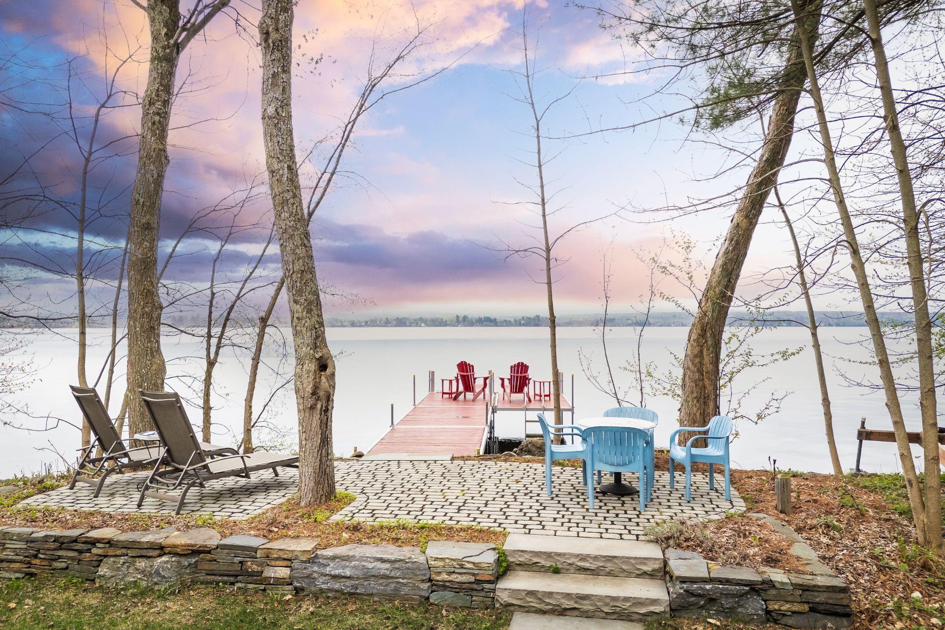 









68


Ch. de la Baie-Rock Island

,
Lac-Brome,




QC
J0E1R0

