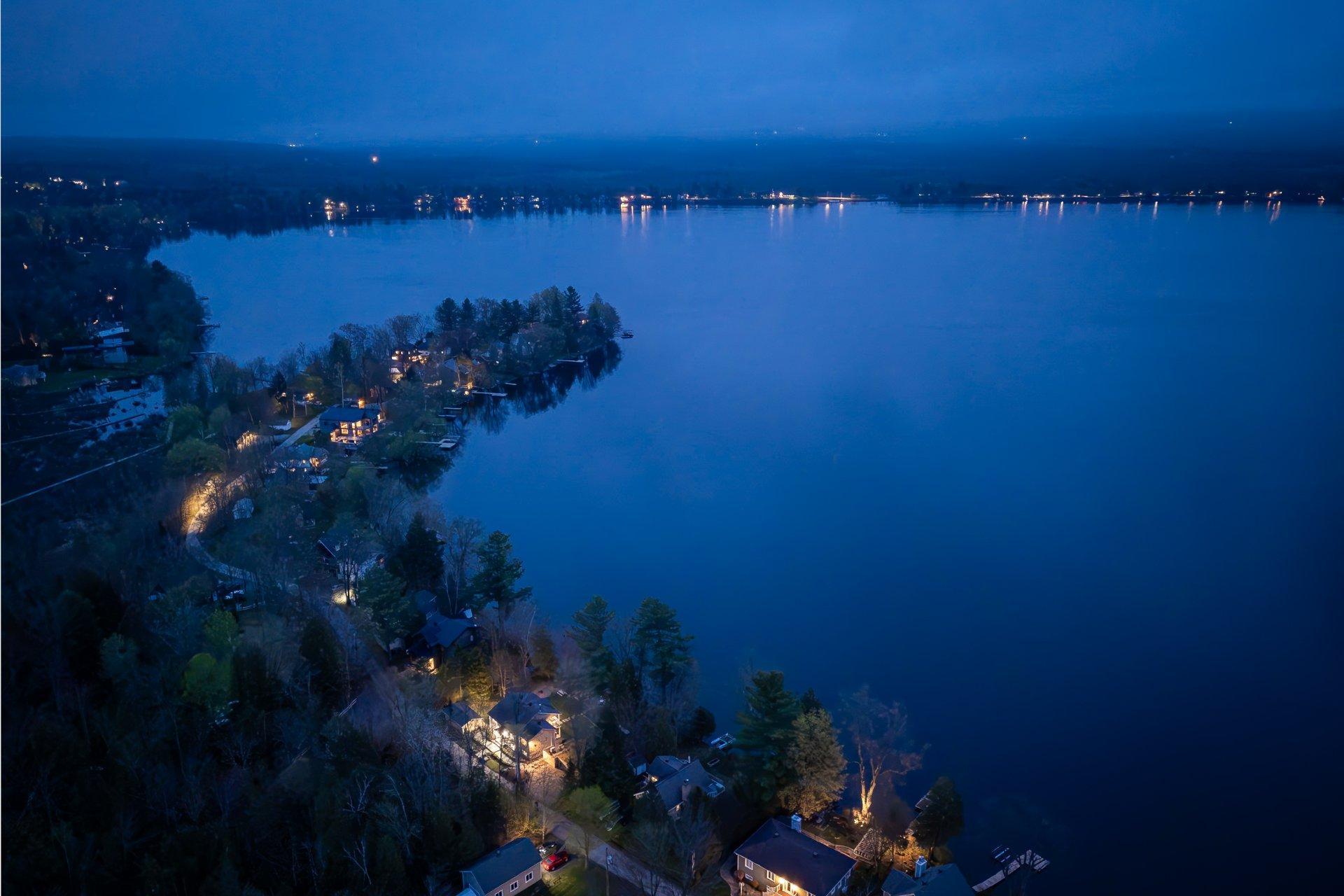 









68


Ch. de la Baie-Rock Island

,
Lac-Brome,




QC
J0E1R0

