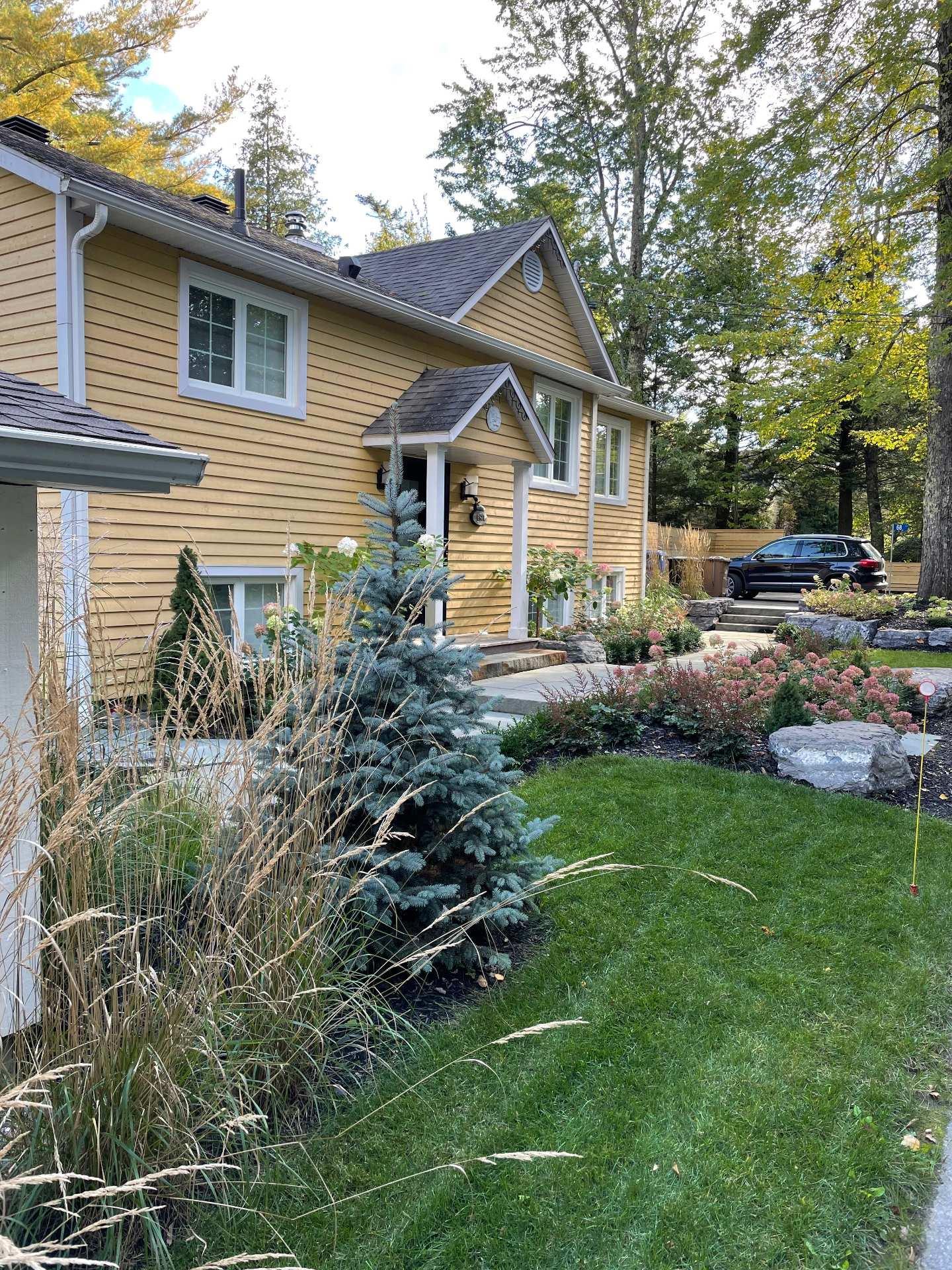 









68


Ch. de la Baie-Rock Island

,
Lac-Brome,




QC
J0E1R0

