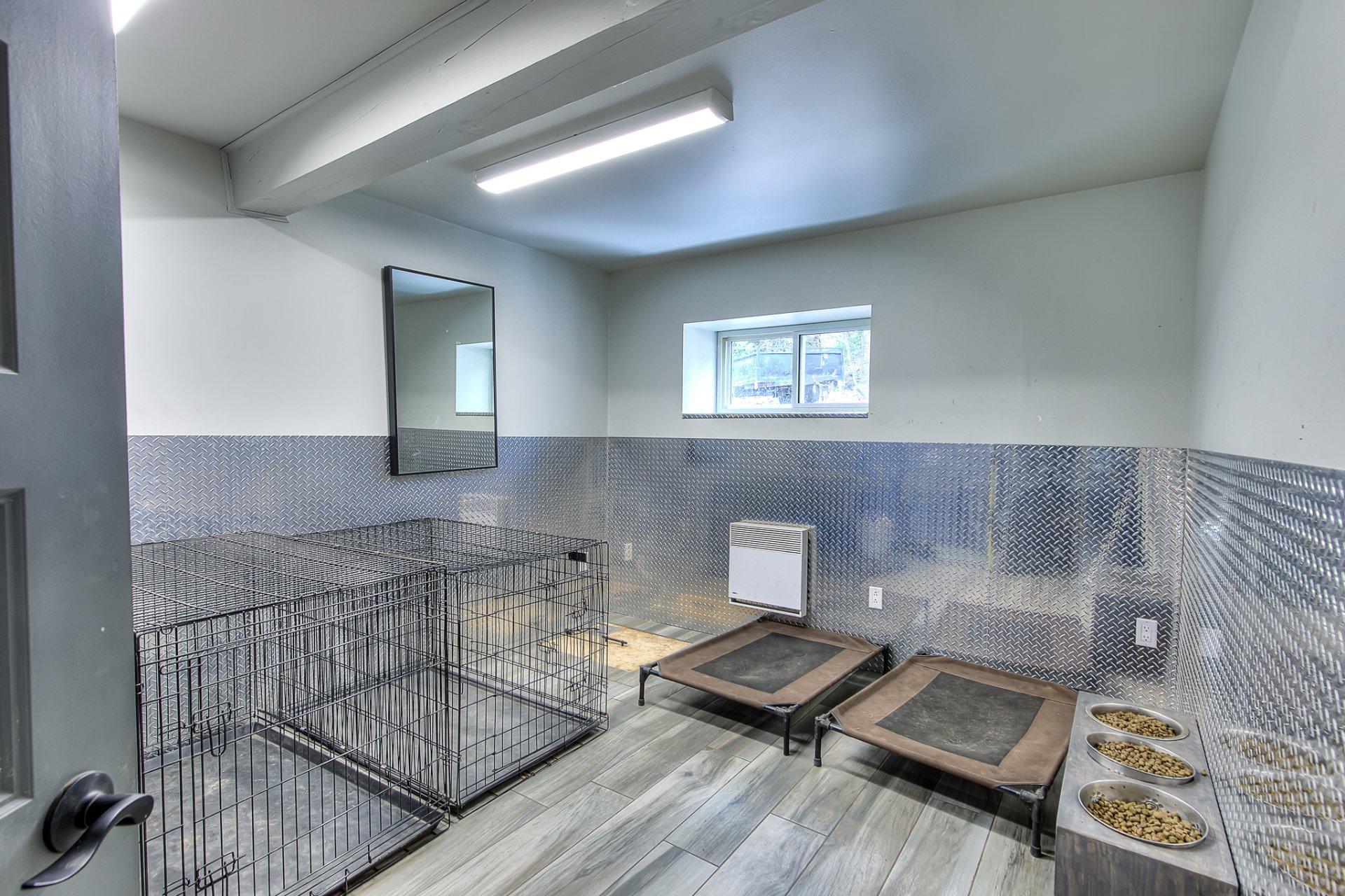 









1216


Rue St-Camille

,
Saint-Jérôme,




QC
J5L2K7

