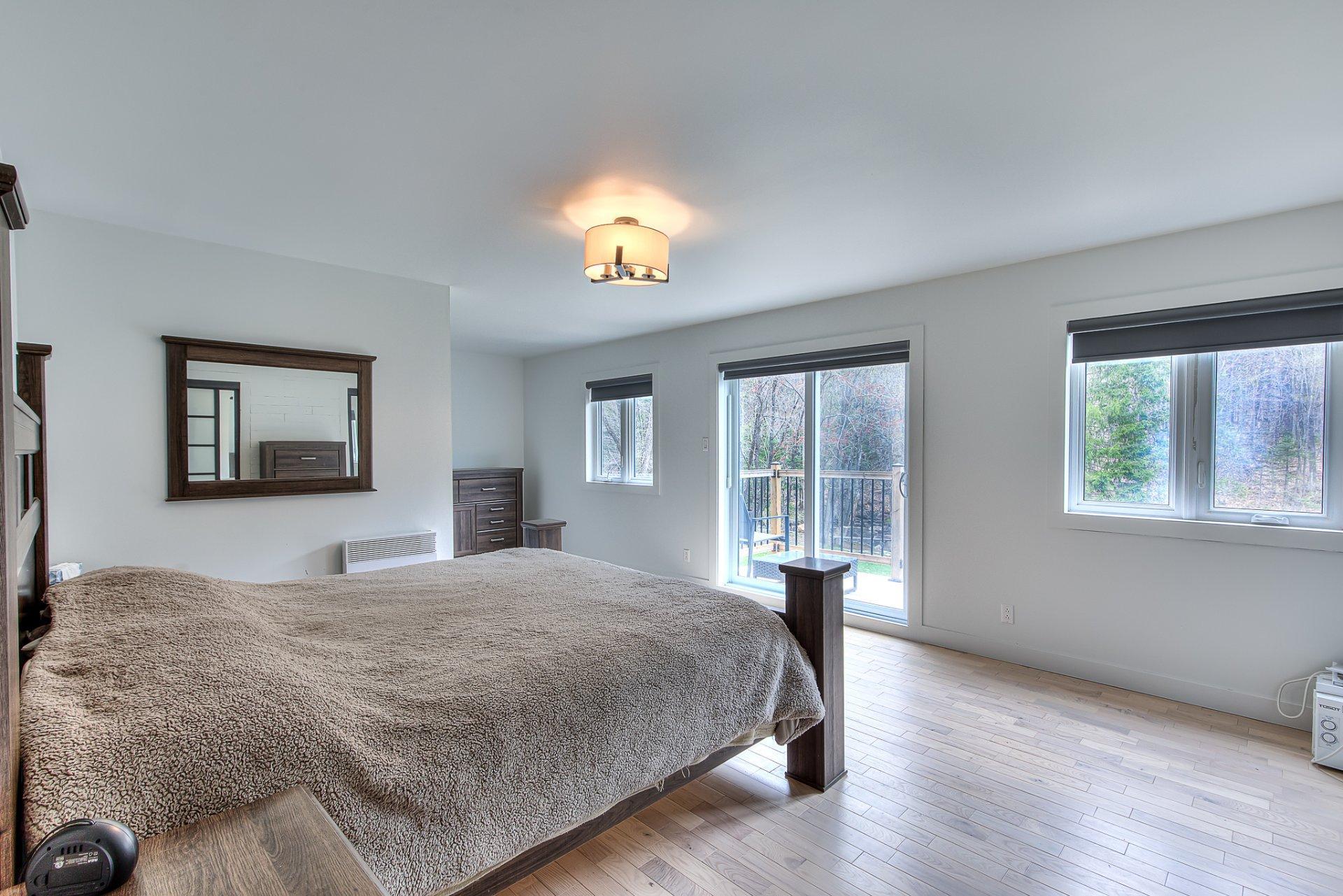 









1216


Rue St-Camille

,
Saint-Jérôme,




QC
J5L2K7

