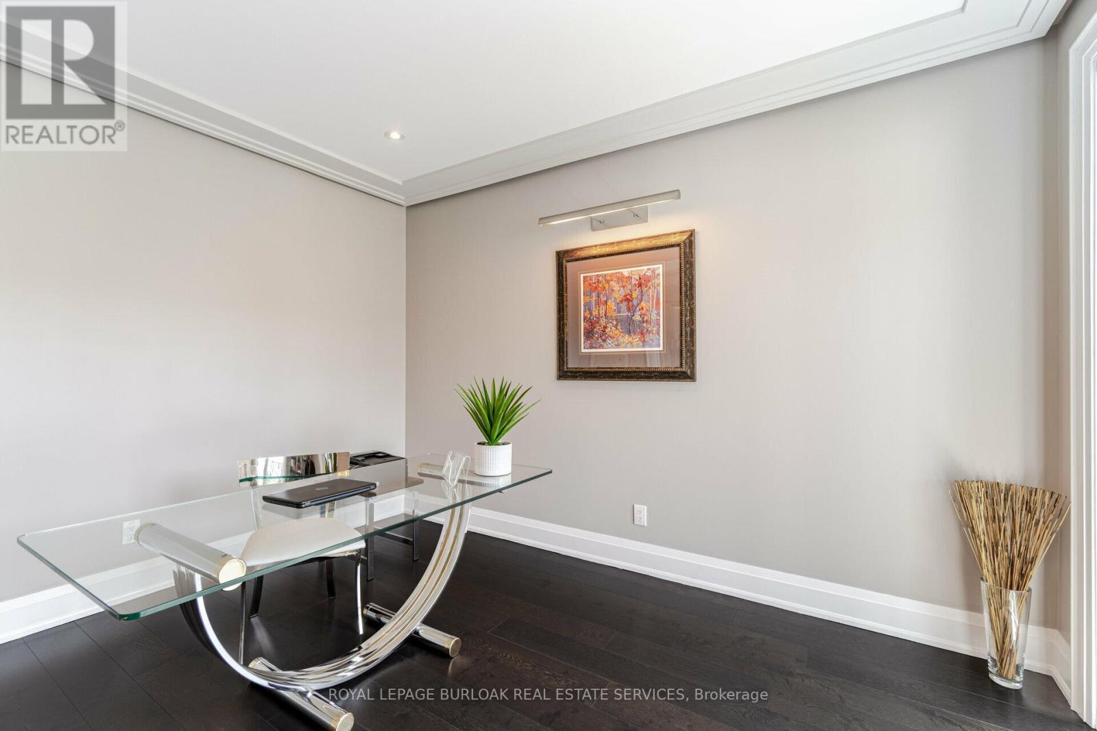












49 KENMIR AVENUE

,
Niagara-on-the-Lake,




Ontario
L0S1J1

