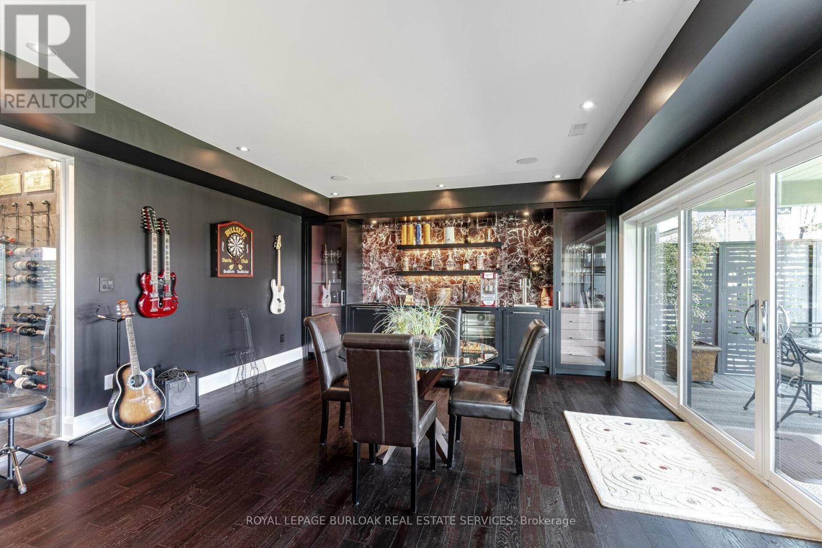












49 KENMIR AVENUE

,
Niagara-on-the-Lake,




Ontario
L0S1J1


