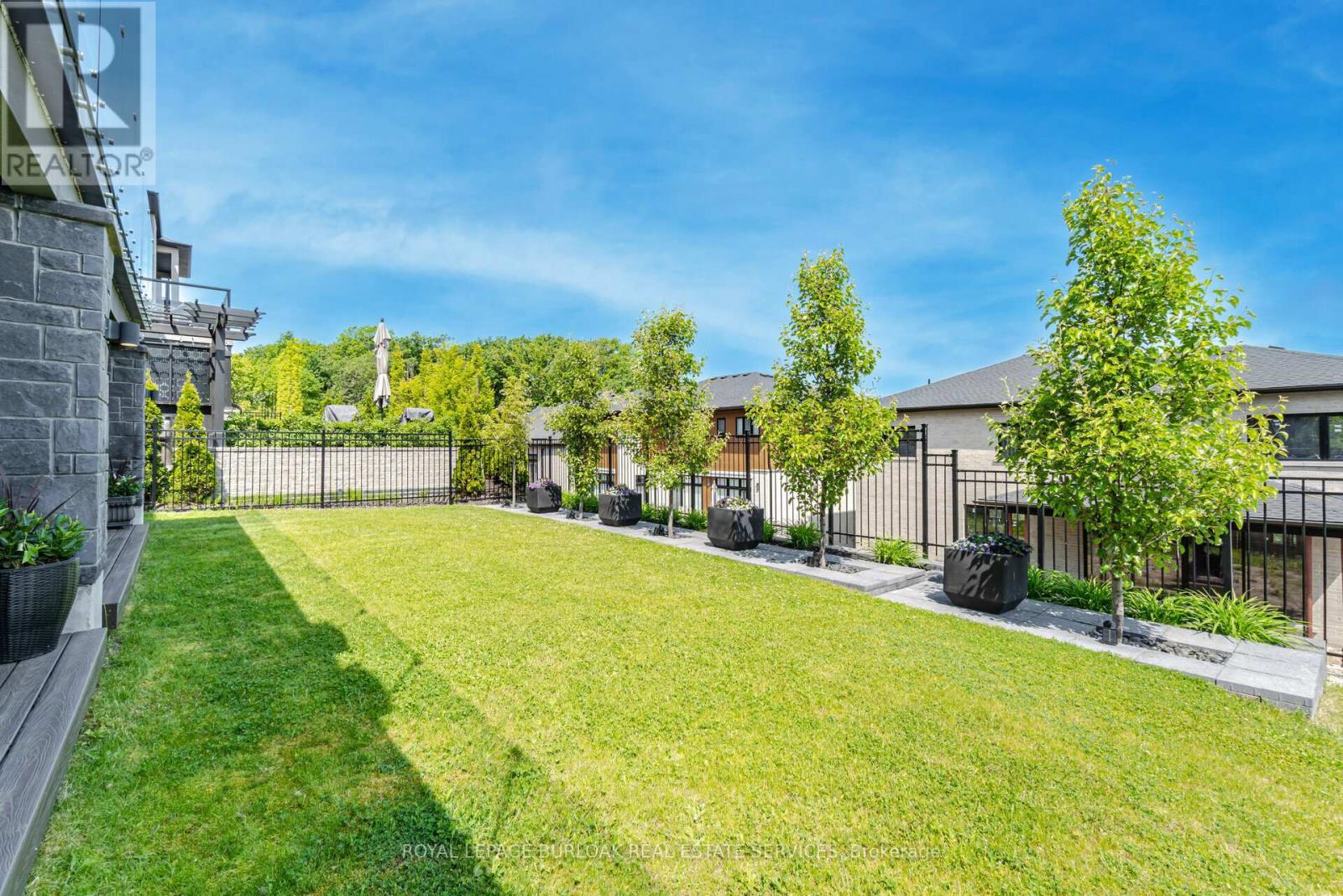 












49 KENMIR AVENUE

,
Niagara-on-the-Lake,




Ontario
L0S1J1

