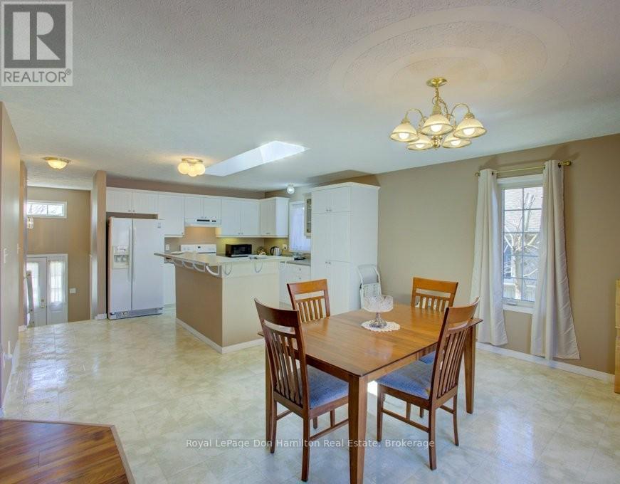 












725 KINCAID STREET

,
North Perth (Listowel),




Ontario
N4W3T5


