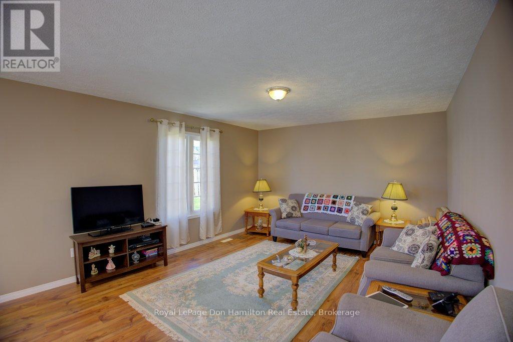 












725 KINCAID STREET

,
North Perth (Listowel),




Ontario
N4W3T5


