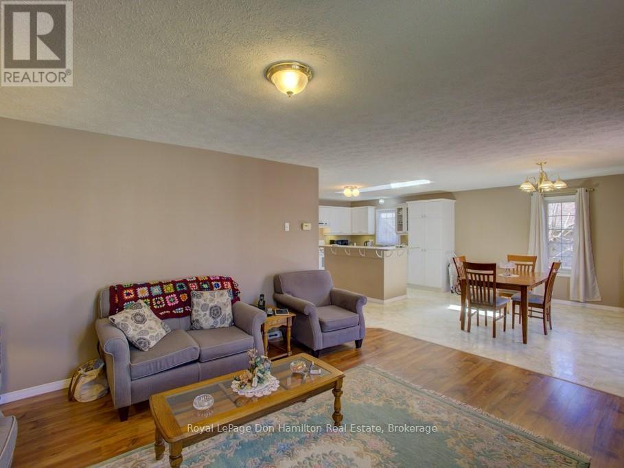 












725 KINCAID STREET

,
North Perth (Listowel),




Ontario
N4W3T5

