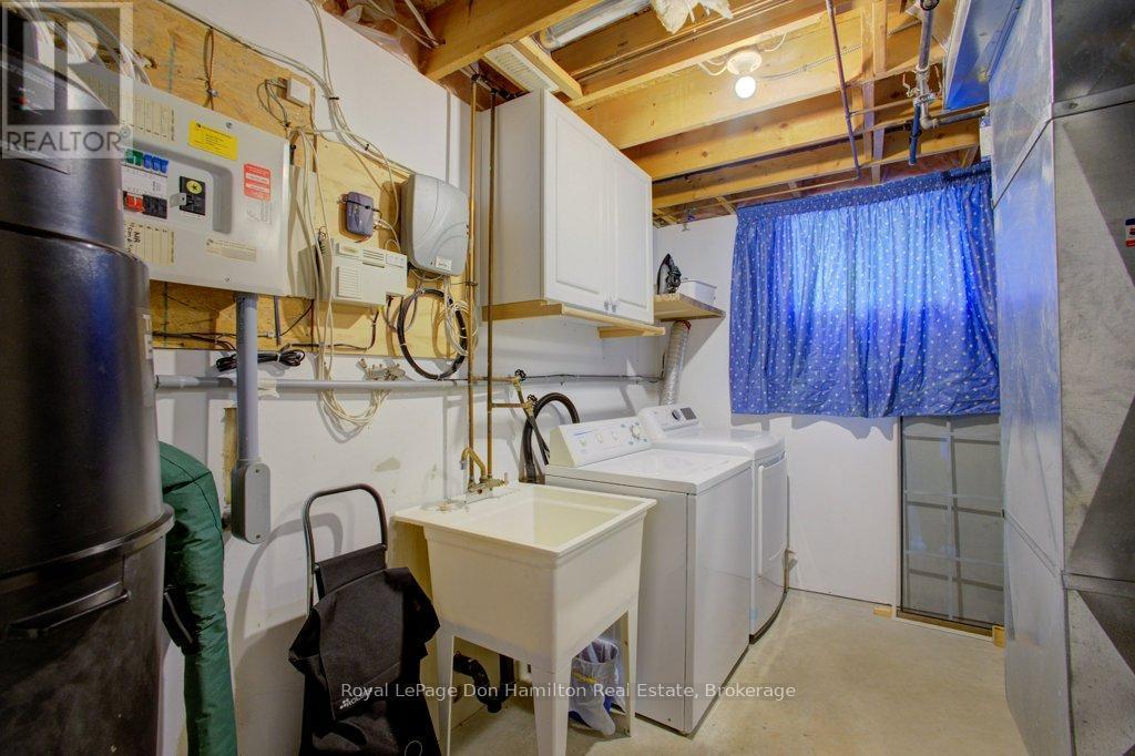 












725 KINCAID STREET

,
North Perth (Listowel),




Ontario
N4W3T5

